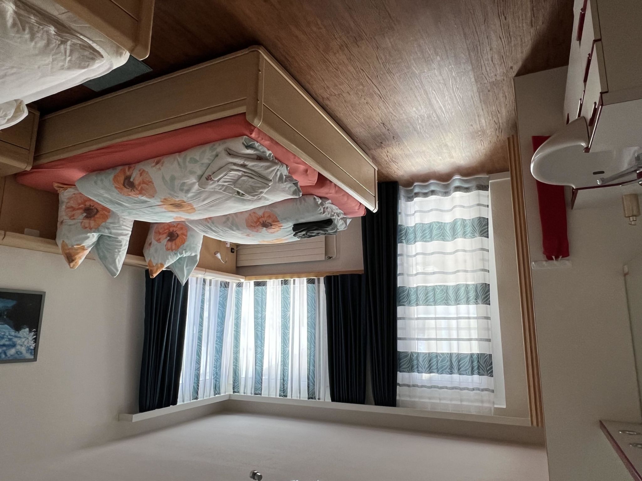 Photo of Sunnybank / 3. St. Appartement/Fewo, Dusche und Bad, WC, 10-Bettwohnung