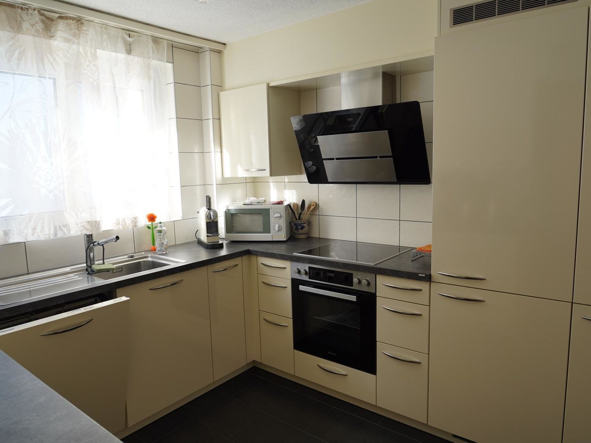 Photo of Sunnybank / 3. St. Appartement/Fewo, Dusche und Bad, WC, 10-Bettwohnung