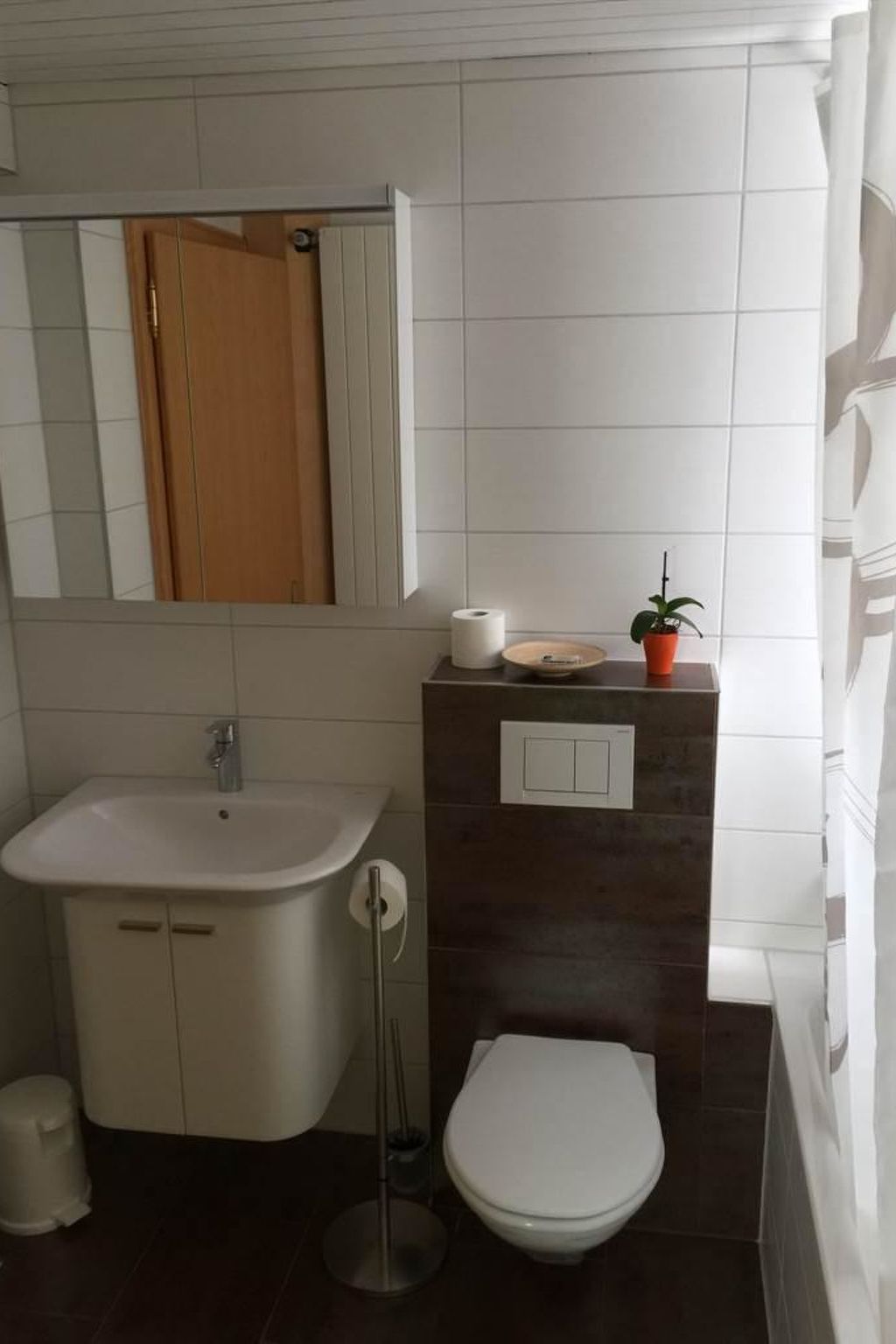 Photo of Sunnybank / 3. St. Appartement/Fewo, Dusche und Bad, WC, 10-Bettwohnung