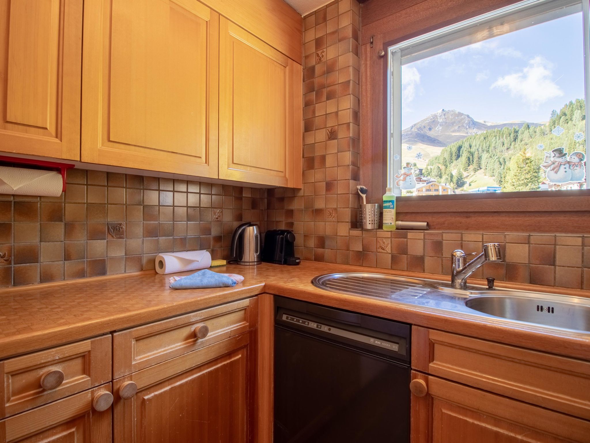 Photo of Brüggli A-24 by Arosa Holiday Appartement/Fewo, Bad, WC, 3-Bettwohnung