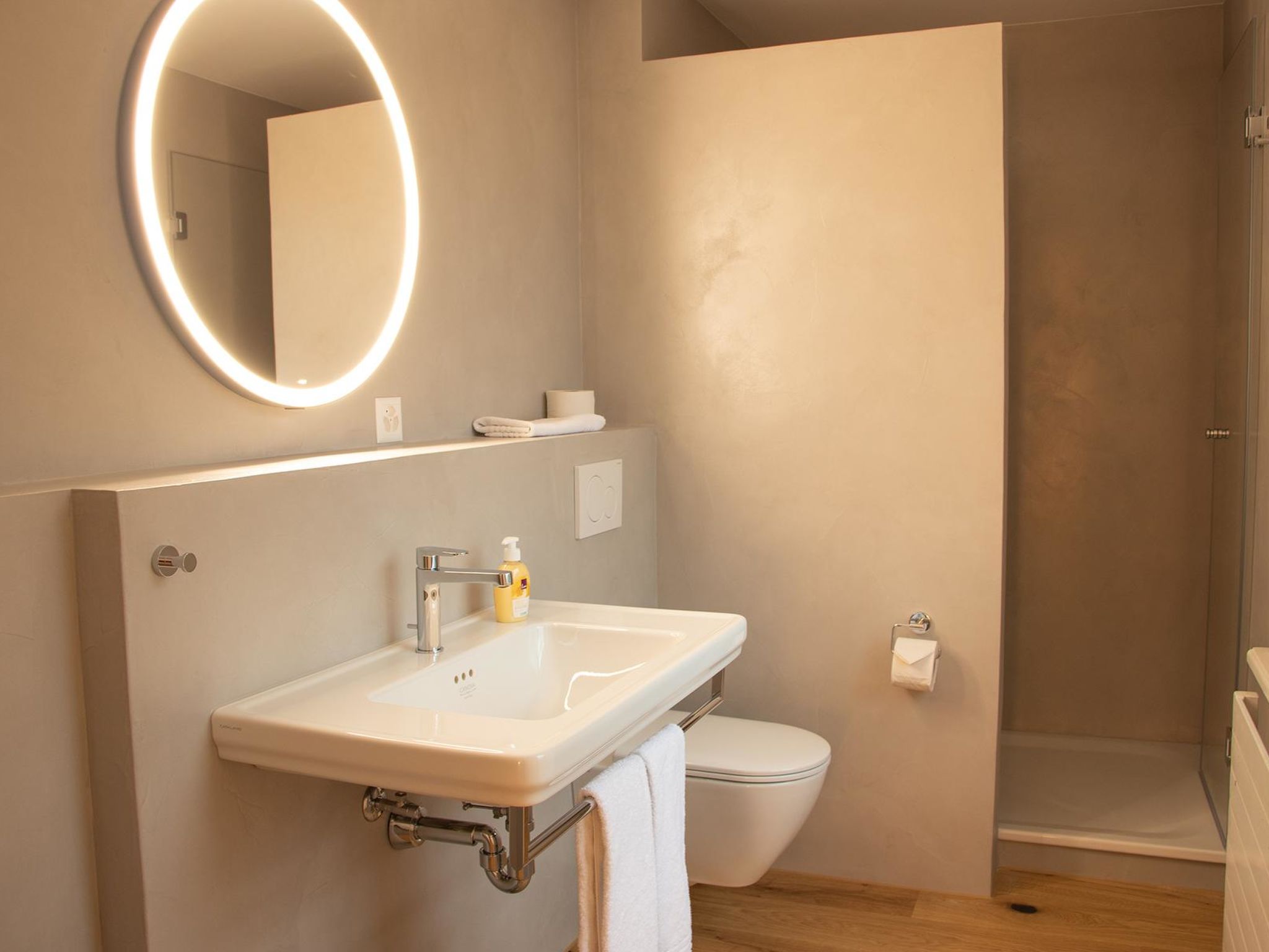 Photo of Pradella EG by Arosa Holiday Appartement/Fewo, Dusche oder Bad, WC, 7-Bettwohnun