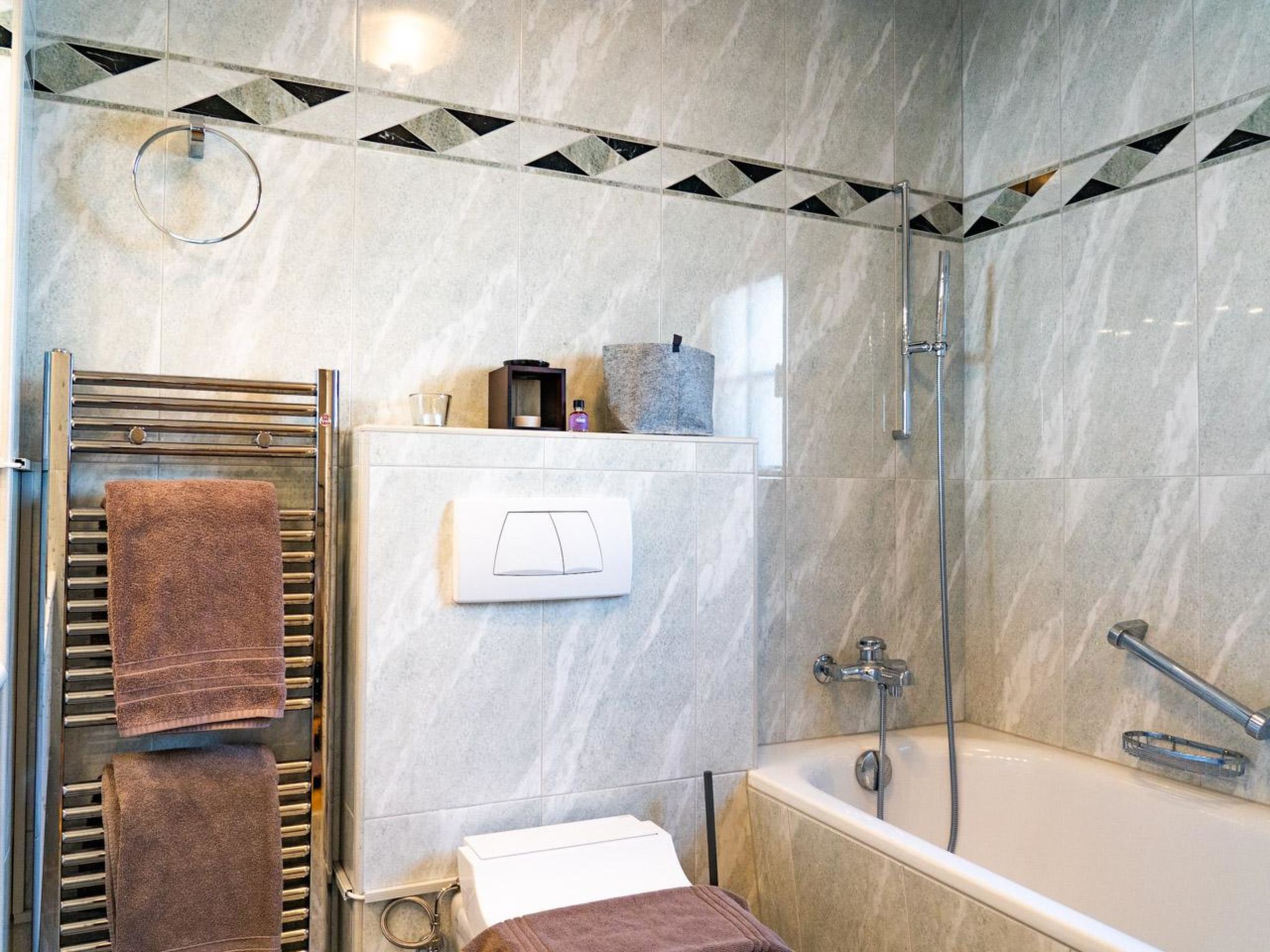 Photo of 3.5 Zimmer Wohnung mit Südbalkon, 4 Betten