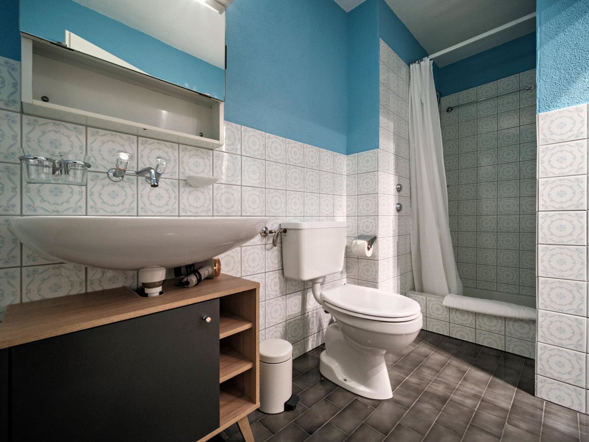 Photo of Paradies 301 Appartement/Fewo, Dusche oder Bad, WC, 4-Bettwohnung