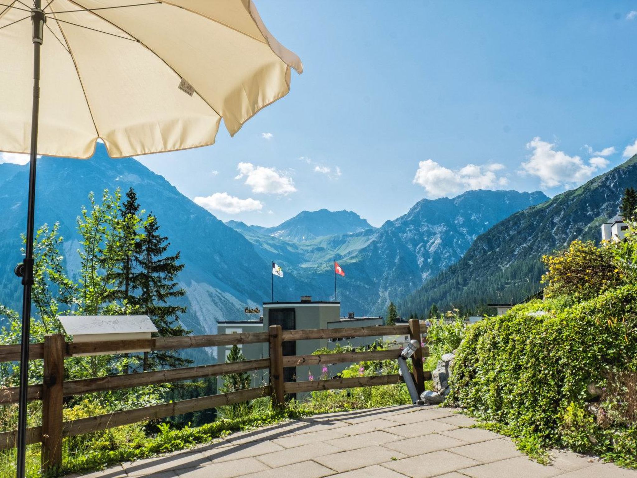 Photo of Ferienwohnung mit Gartenterrasse, 1 Schlafzimmer