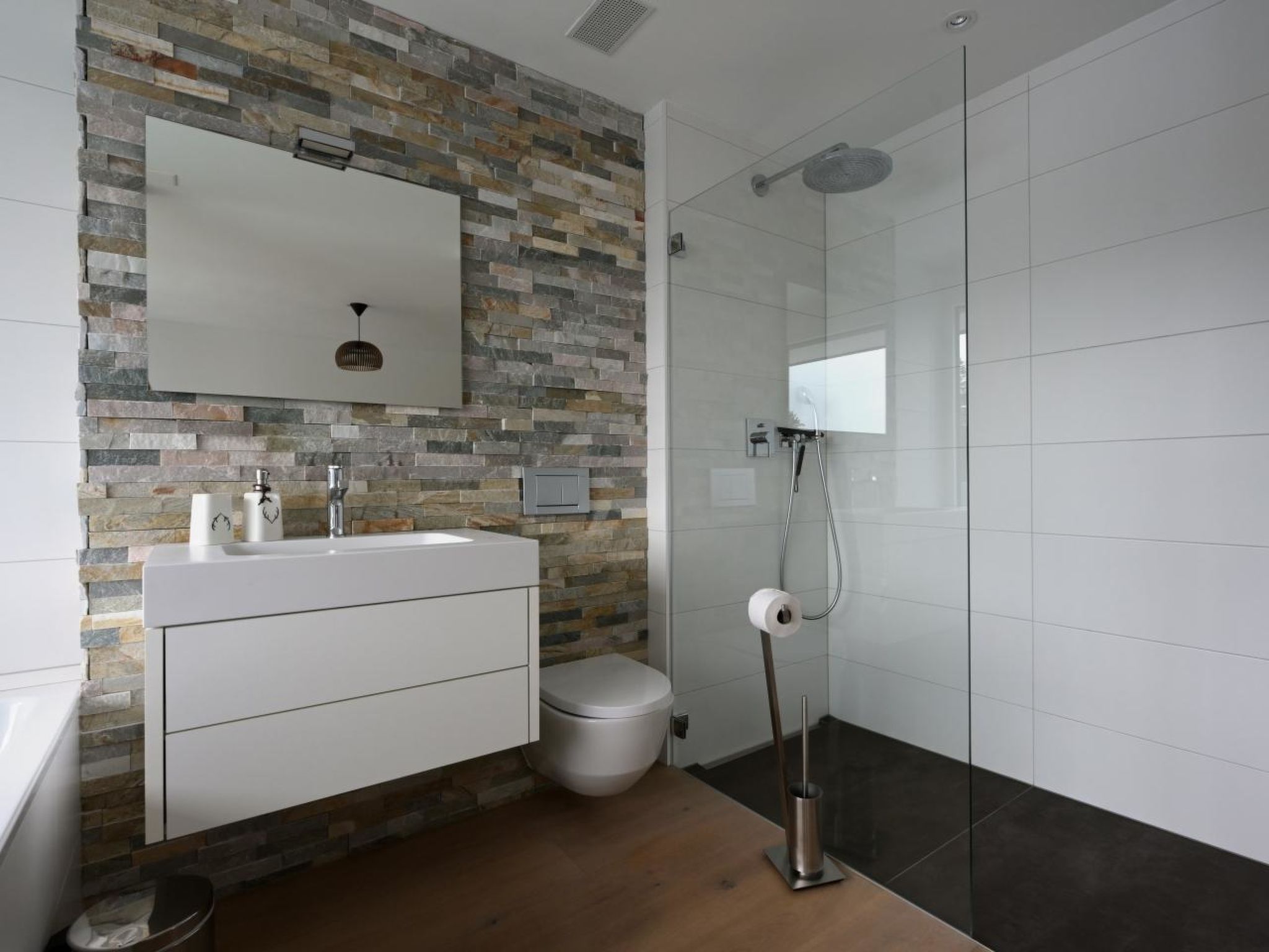 Photo of 3.5 Zimmer Luxusferienwohnung, 2 Schlafzimmer