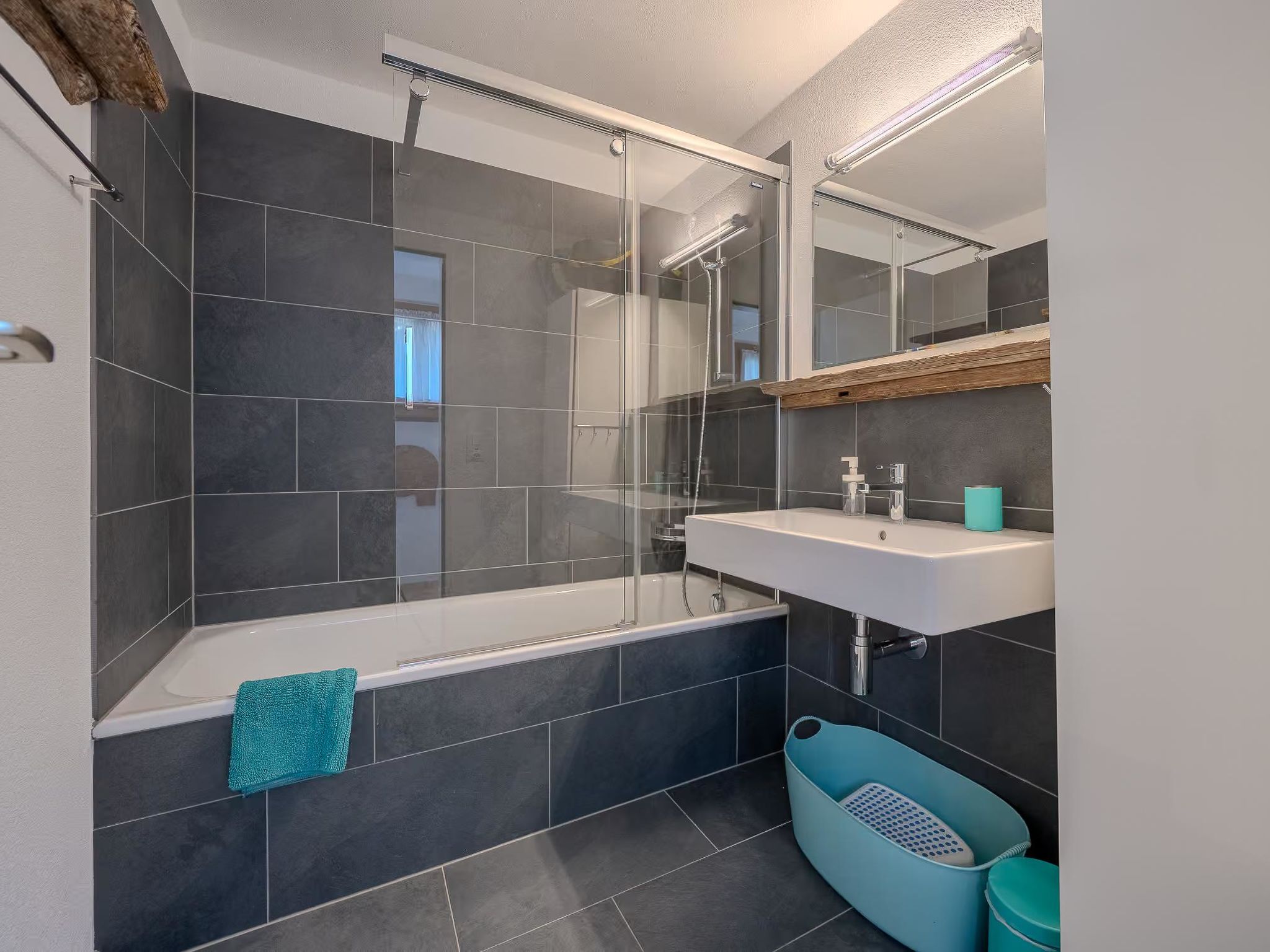 Photo of Marlenca 2 by Arosa Vacations Appartement/Fewo, Dusche und Bad, WC, 2 Schlafräum