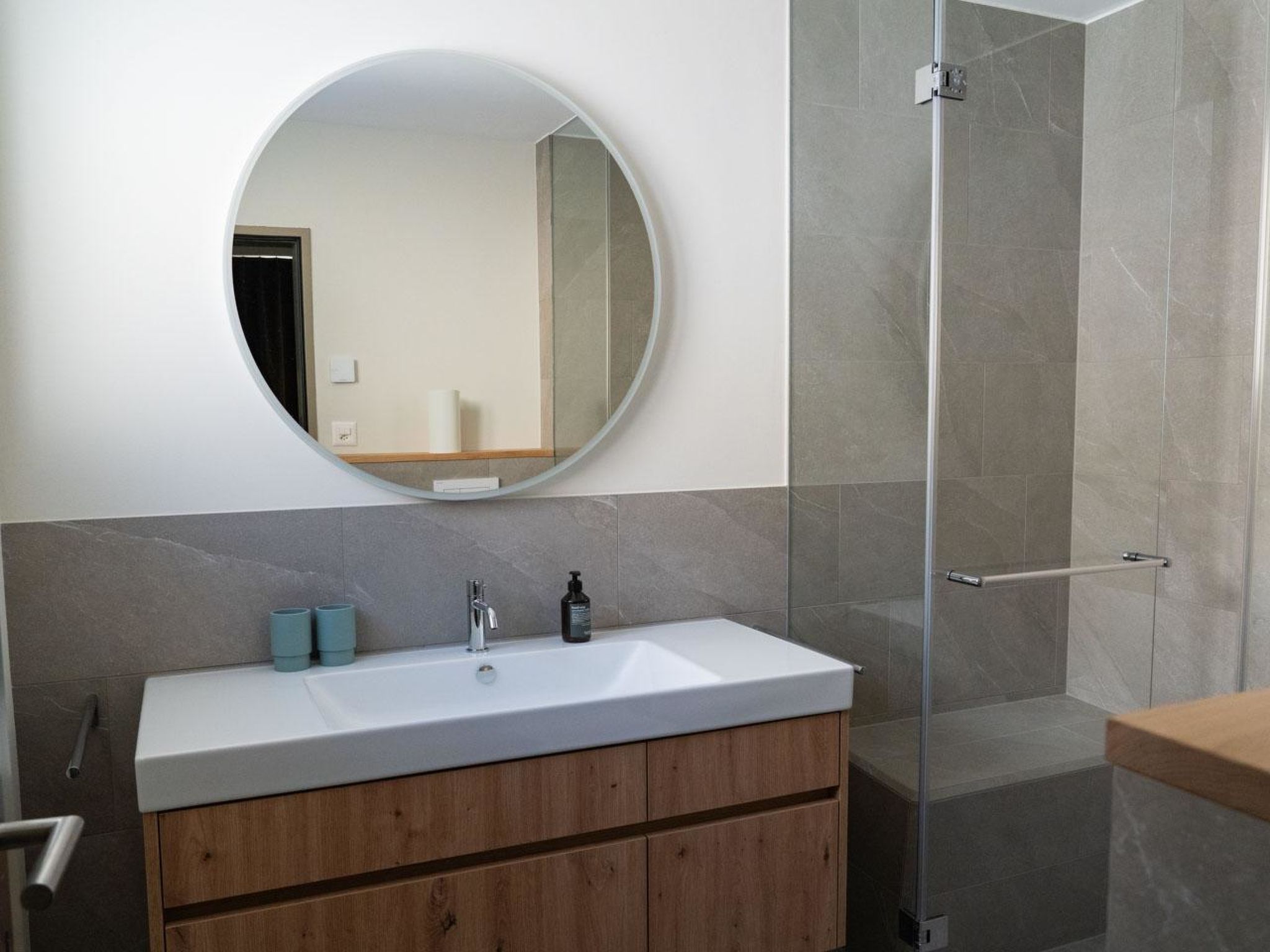Photo of Appartemen, Dusche und Bad, WC, 6-Bettwohnung