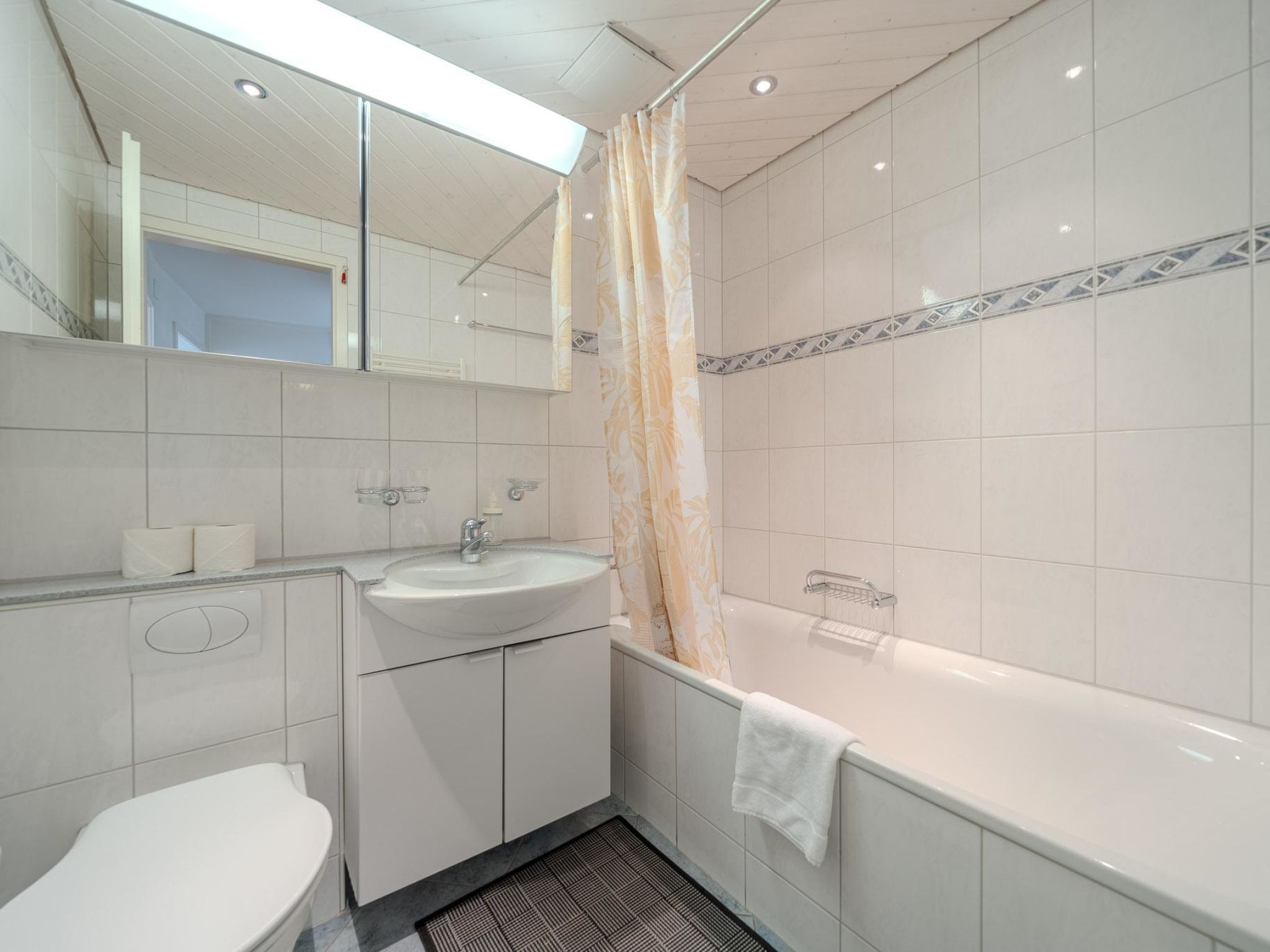 Photo of Viktoria A22 by Arosa Vacations Appartement/Fewo, Dusche und Badewanne, 3 Schlaf