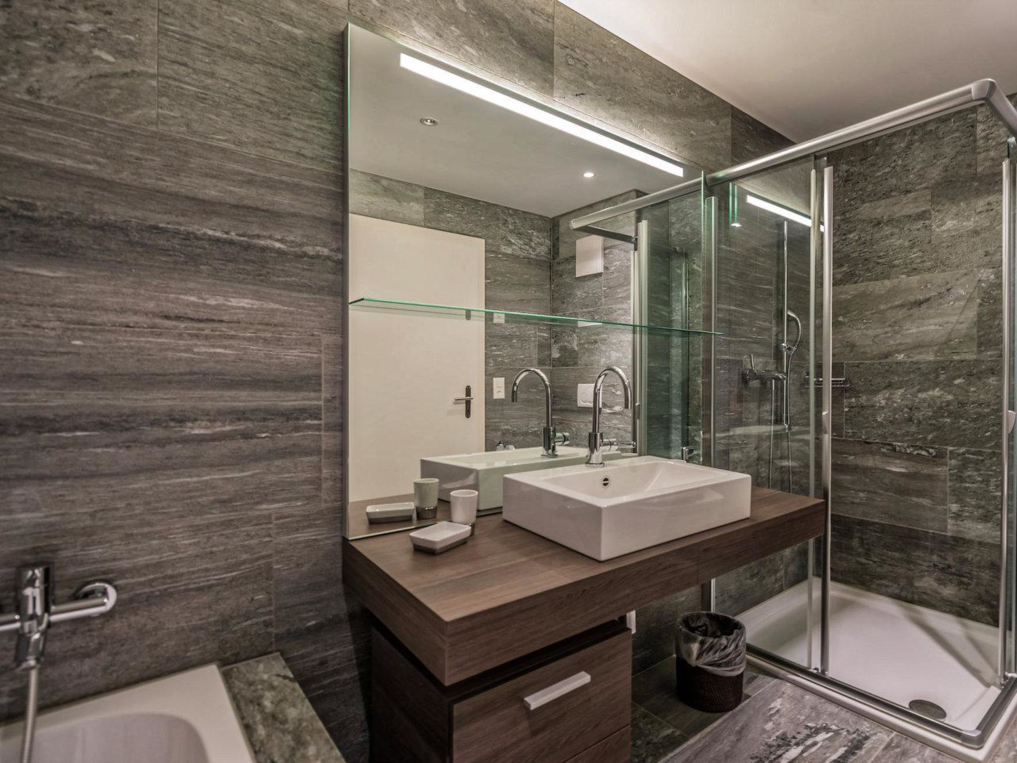 Photo of Ferienwohnung, 105m2 mit Balkon, 2 Schlafzimmer
