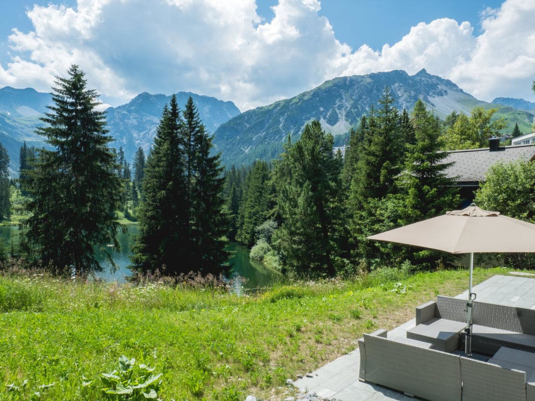 Photo of 80m2 Luxus Ferienwohnung im Parterre, 4 Betten