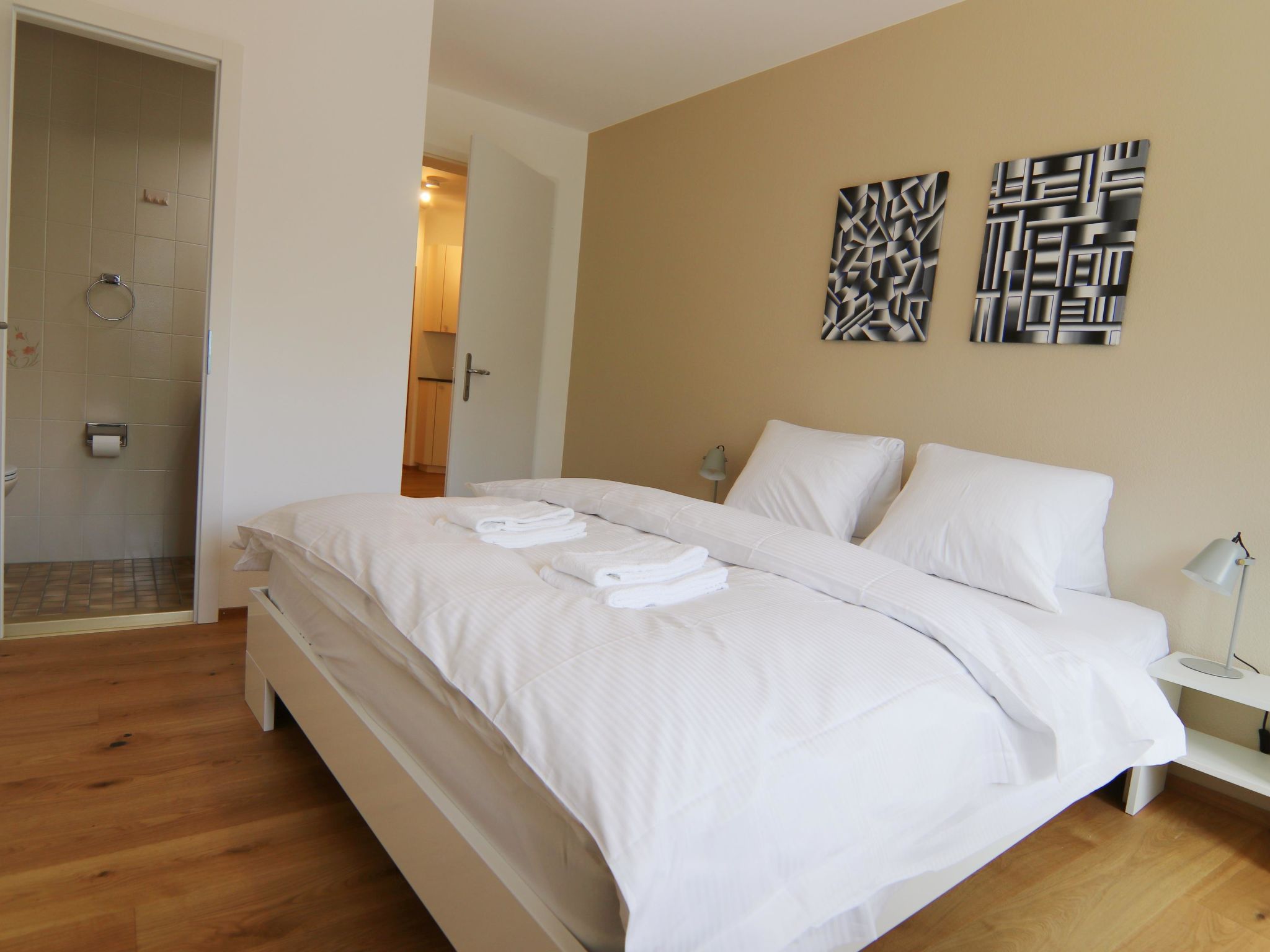 Photo of Viktoria B16 by Arosa Holiday Appartement/Fewo, Dusche oder Bad, WC, 4-Bettwohnu