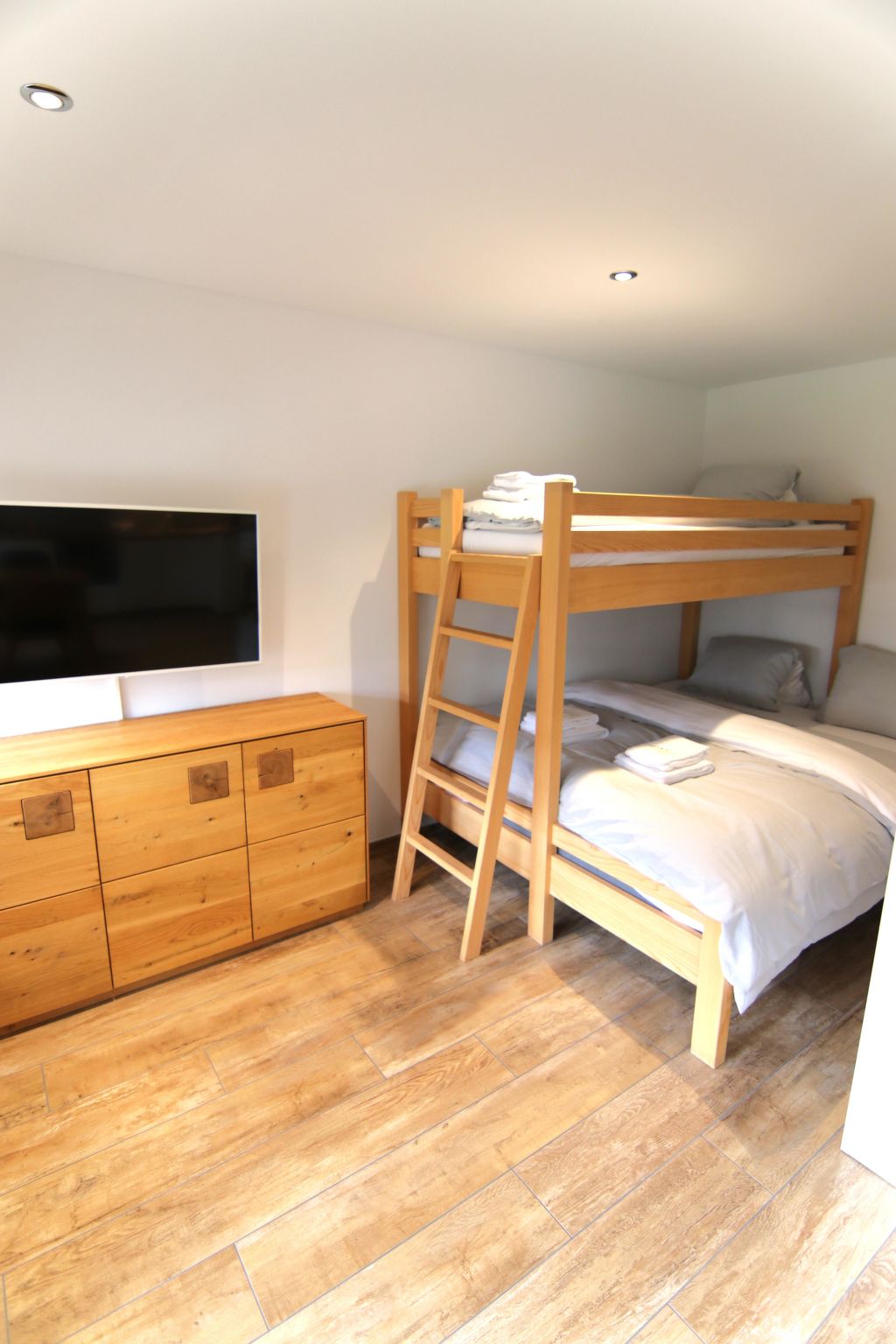 Jäggi 44 by Arosa Holiday Appartement/Fewo, Dusche und Bad, WC, 3-Bettwohnung