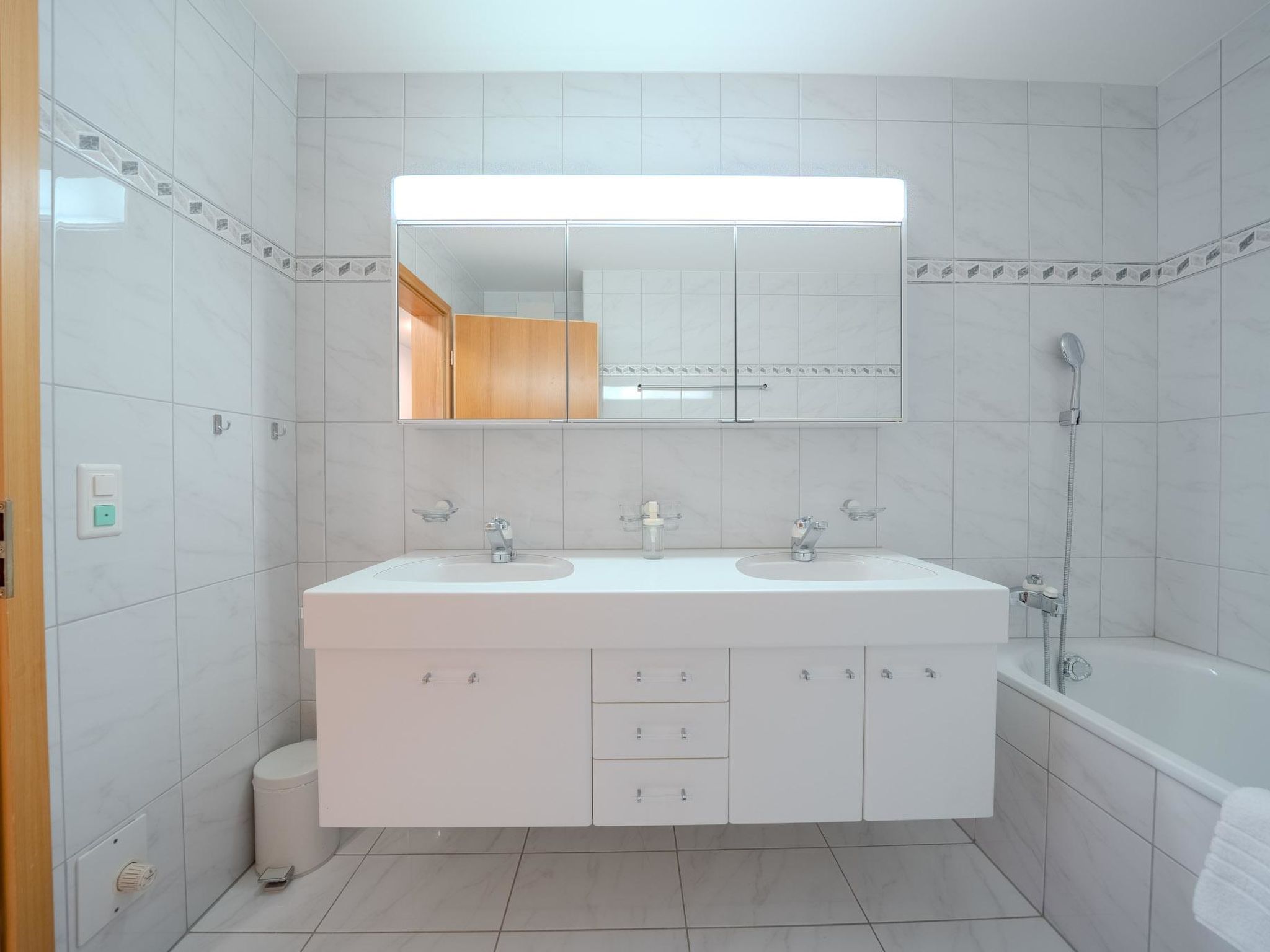 Photo of Casa Cresta C32 by Arosa Vacations Appartement/Fewo, Dusche und Bad, WC, 2 Schla