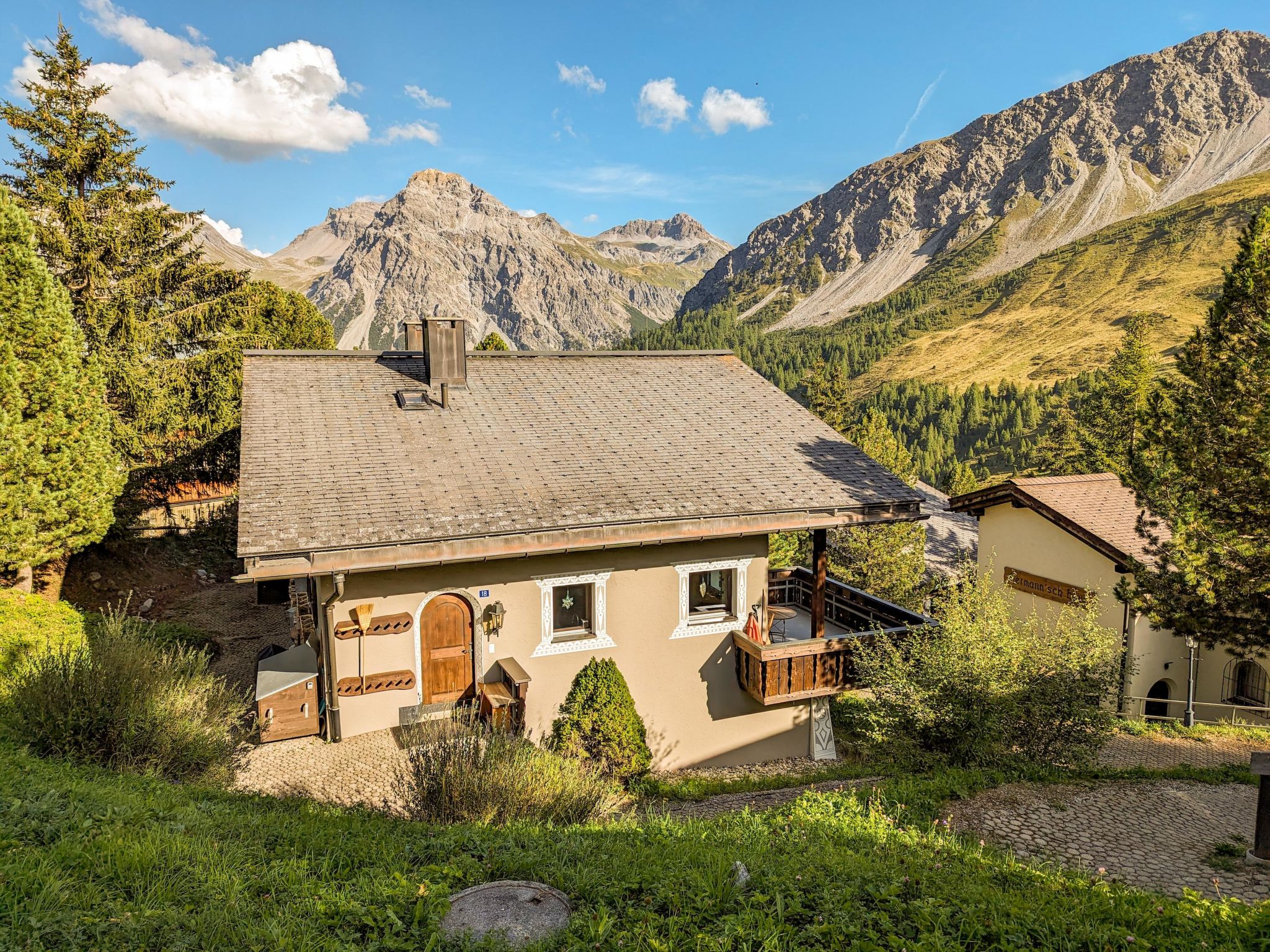 Photo of Chalet Steinbock by Arosa Holiday Appartement/Fewo, Bad, WC, 3 Schlafräume