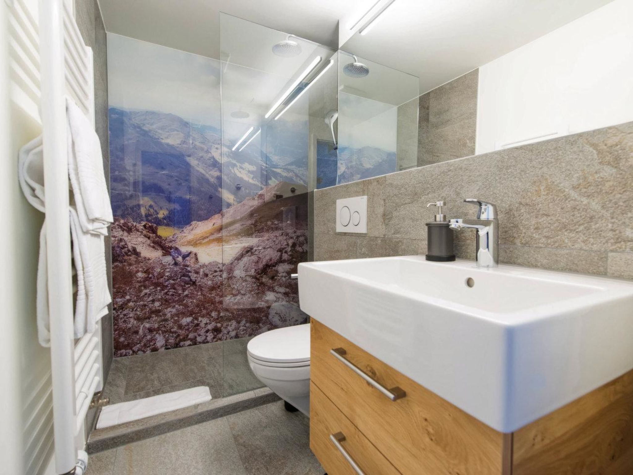 Photo of 4.5-Zimmer renovierte Ferienwohnung mit Südbalkon