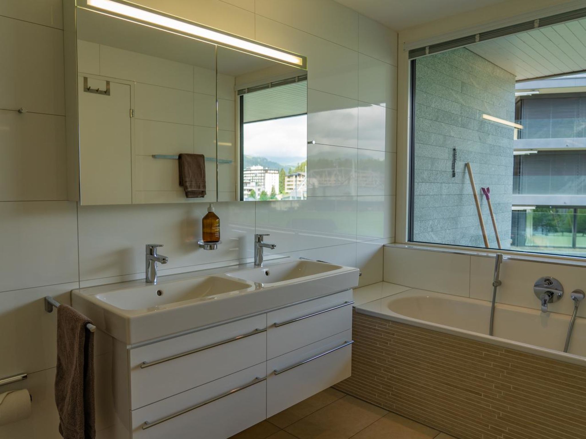 Photo of 130m2 Luxuswohnung mit grossem Balkon, 7 Personen