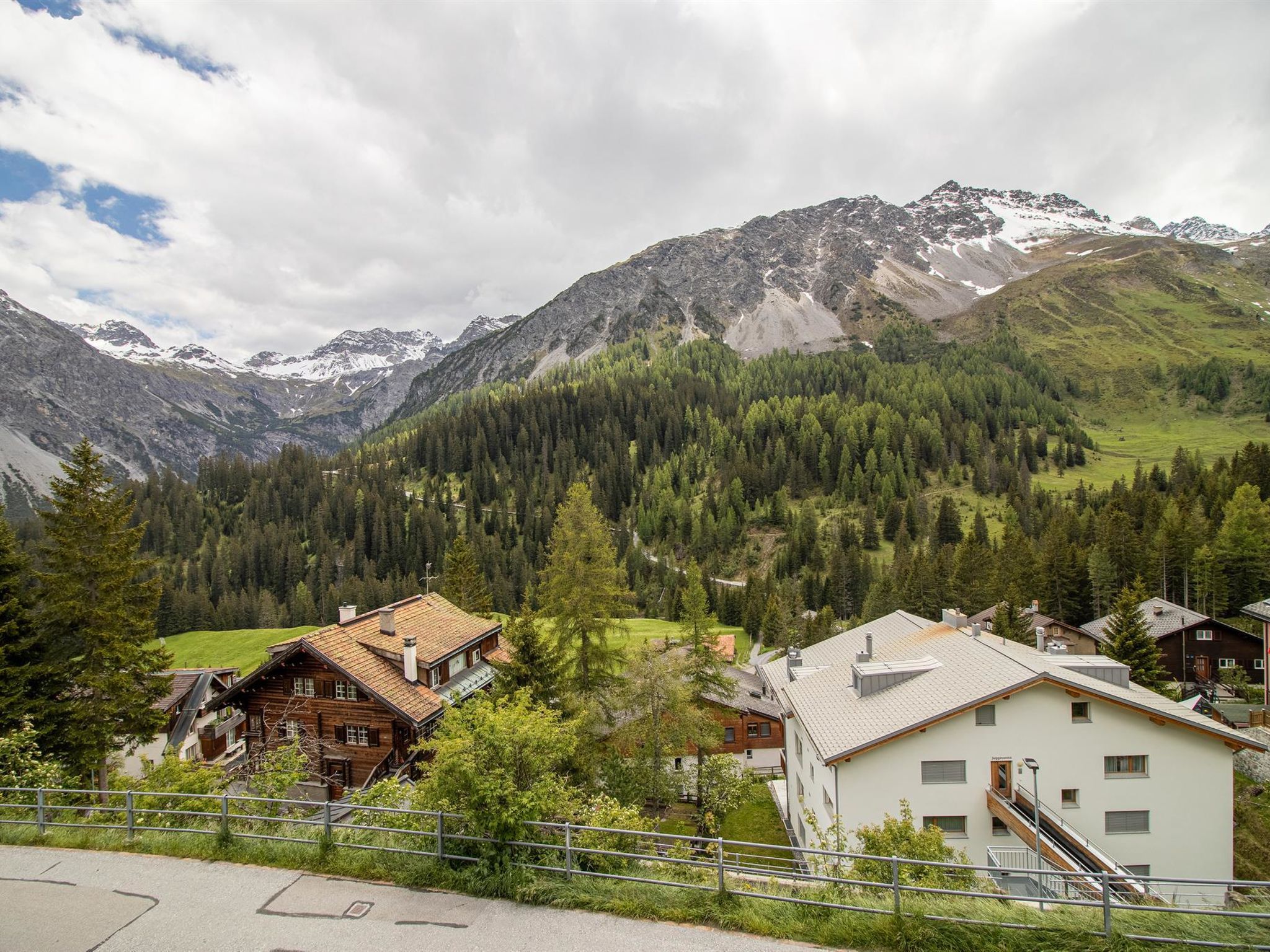 Photo of Weisshorn - Appartment