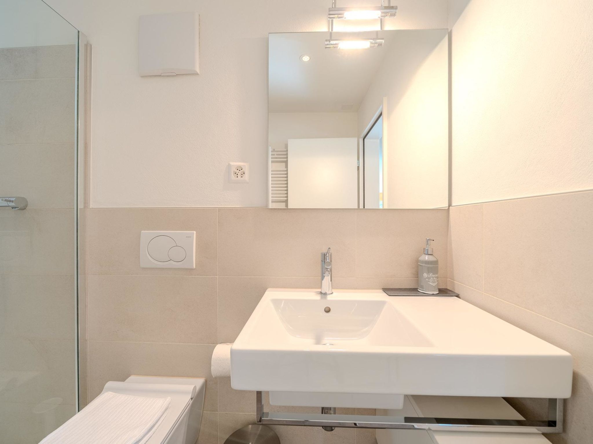 Photo of Sunnaschy Heidi by Arosa Vacations Appartement/Fewo, Dusche und Badewanne, 2 Sch