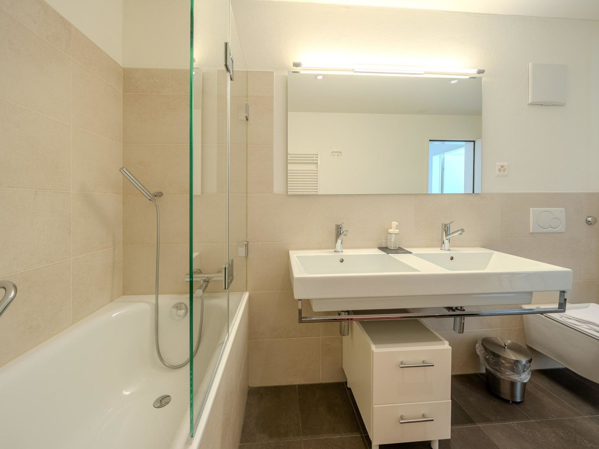 Photo of Sunnaschy Heidi by Arosa Vacations Appartement/Fewo, Dusche und Badewanne, 2 Sch