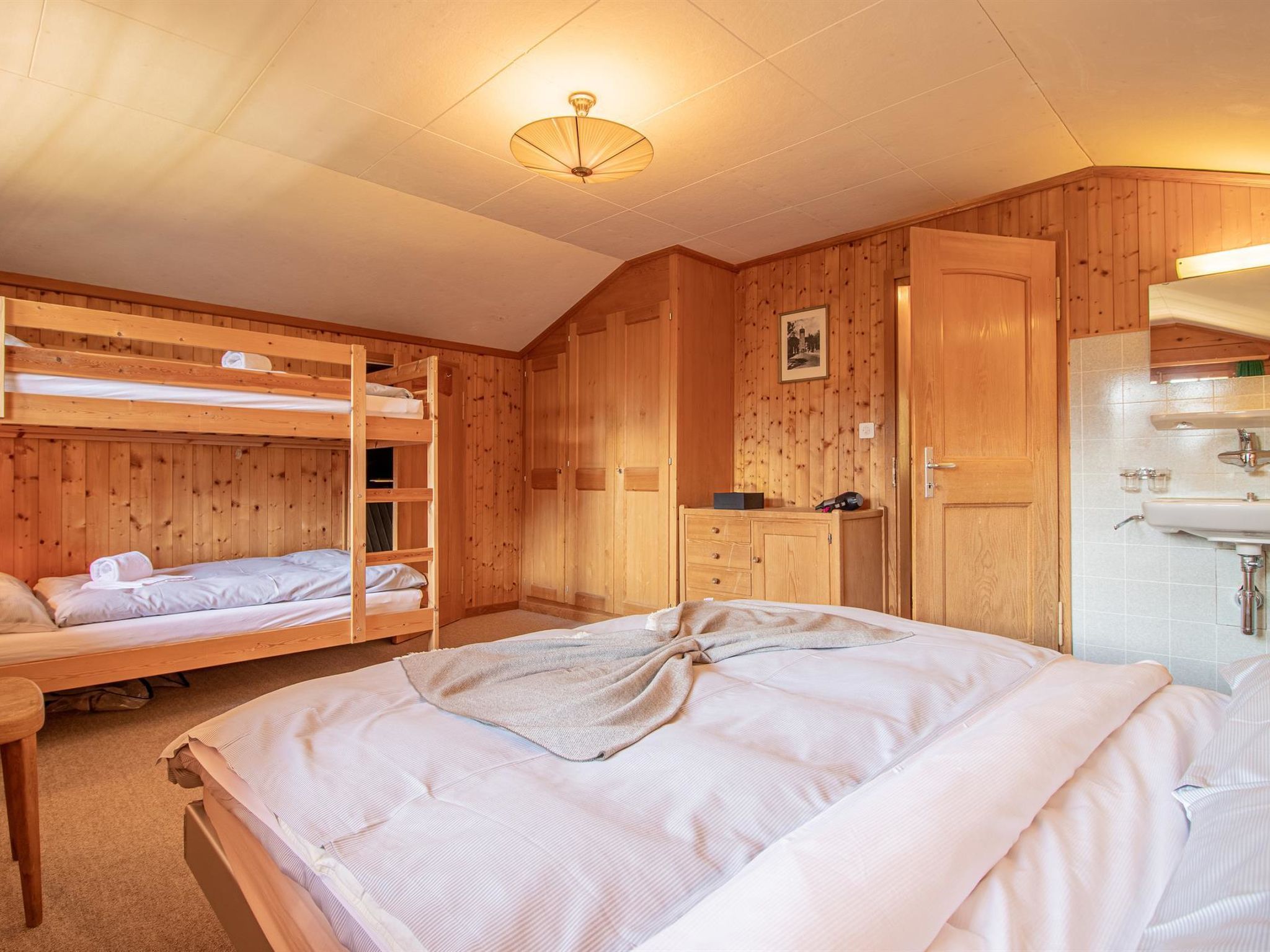 Chalet Soldanella by Arosa Holiday Appartement/Fewo, Dusche oder Bad, WC, 9-Bett - Image-tags.info