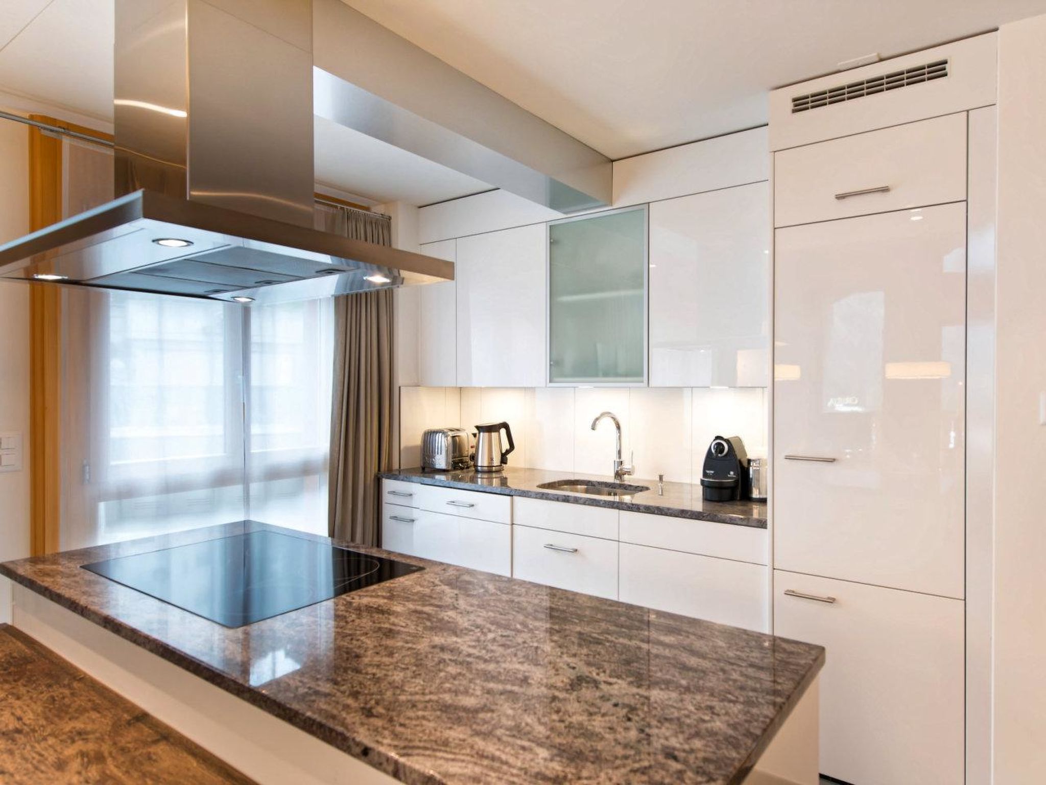 Photo of 130m2 Luxuswohnung mit Südbalkon, 6 Betten