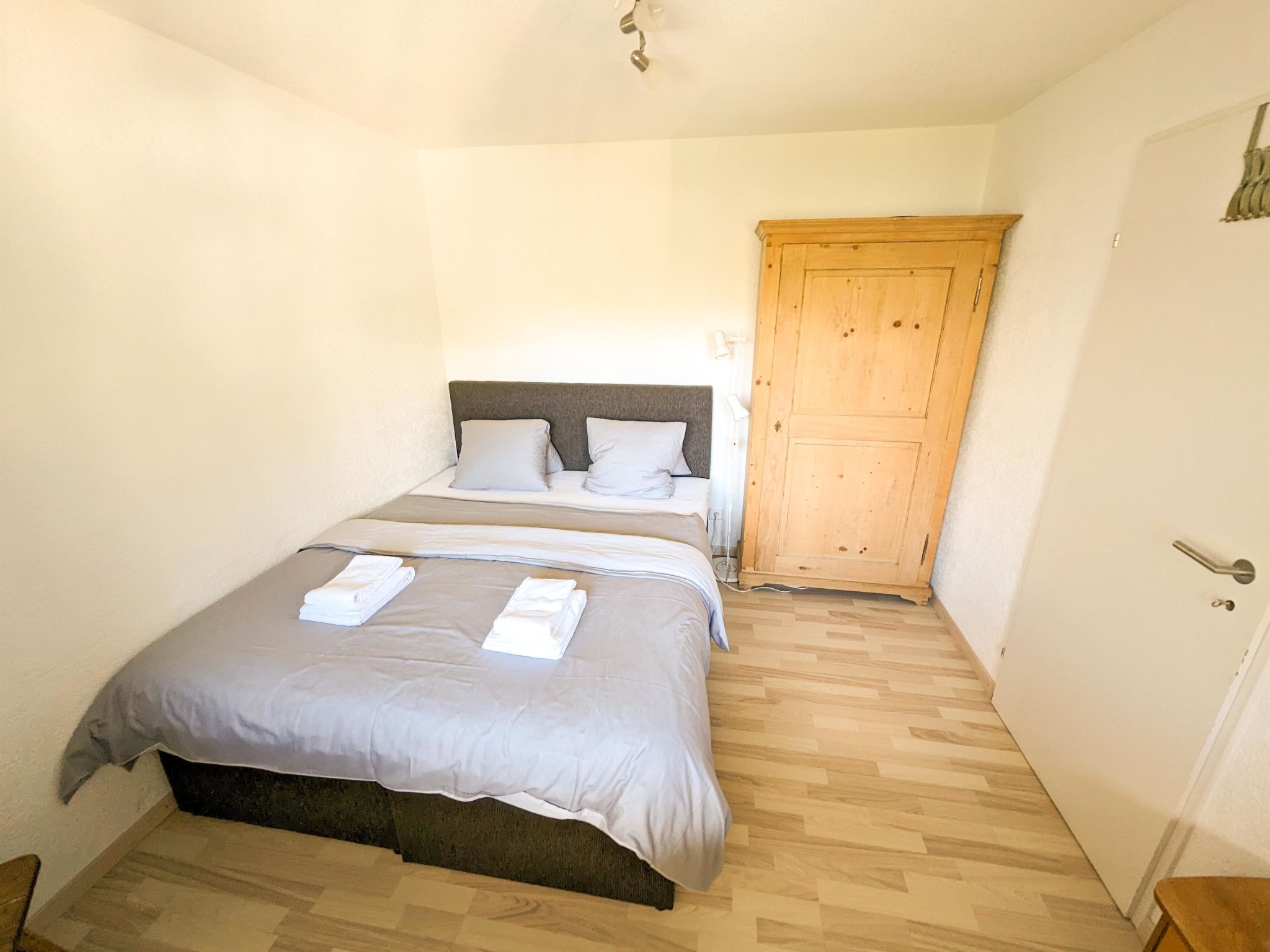 Rothornblick 63 by Arosa Holiday Appartement/Fewo, Dusche, WC Rothornblick 63 - Image-tags.info