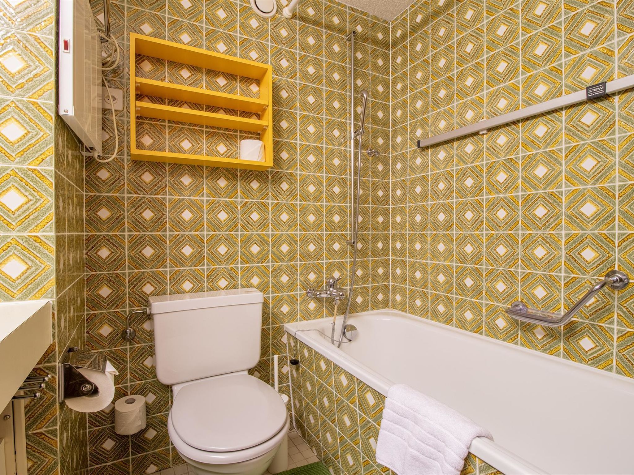 Rothornblick 63 by Arosa Holiday Appartement/Fewo, Dusche, WC Rothornblick 63 - Image-tags.info