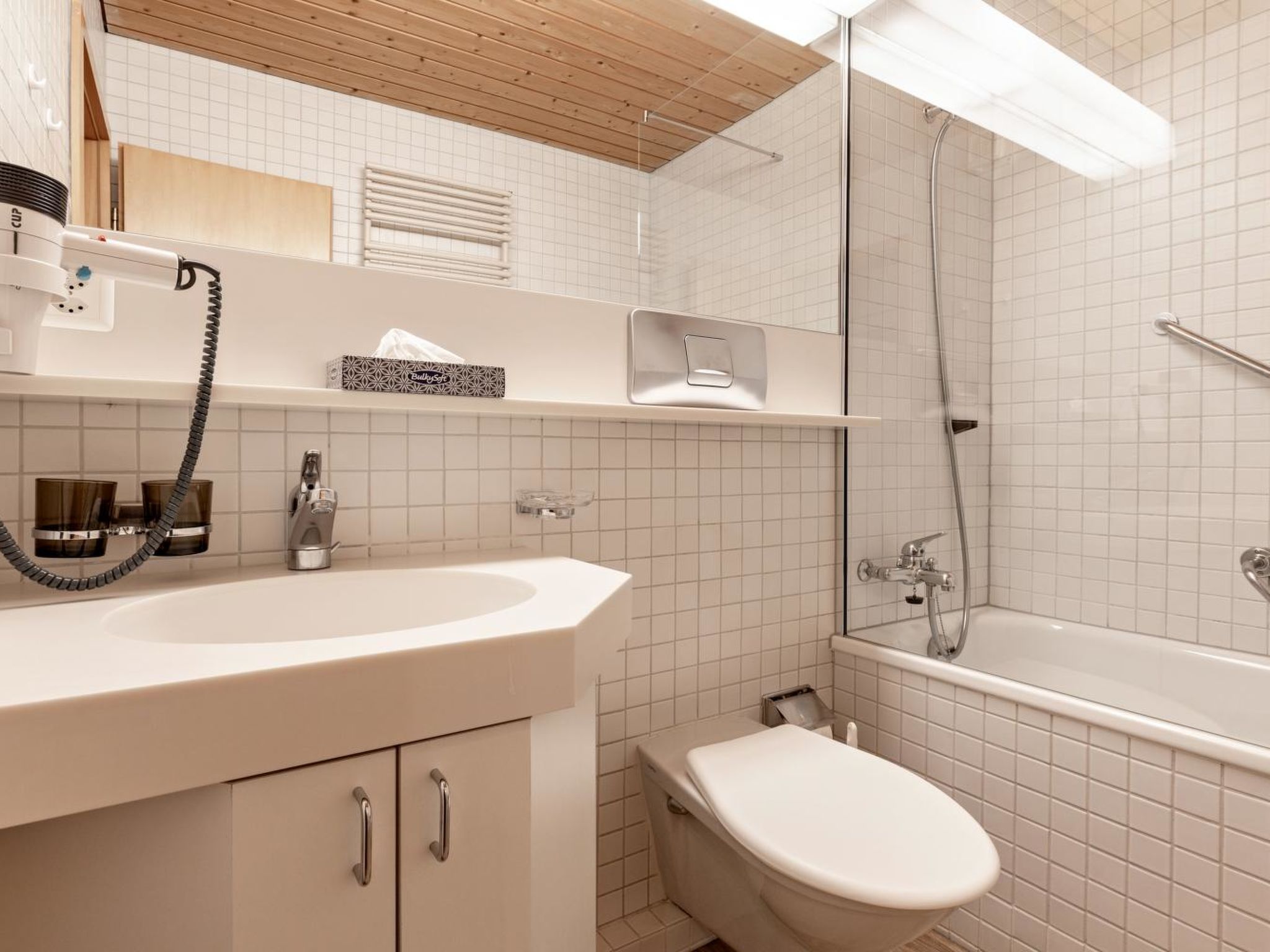 Photo of Tschuggenweg 14 Appartement/Fewo, Bad, WC, 5-Bettwohnung 5-Bettwohnung