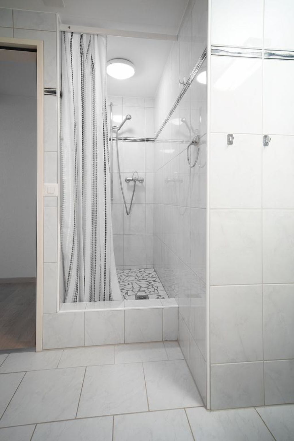 Photo of Luegisland Wohnung Salietti Appartement/Fewo, Dusche oder Bad, WC, 8-Bettwohnung