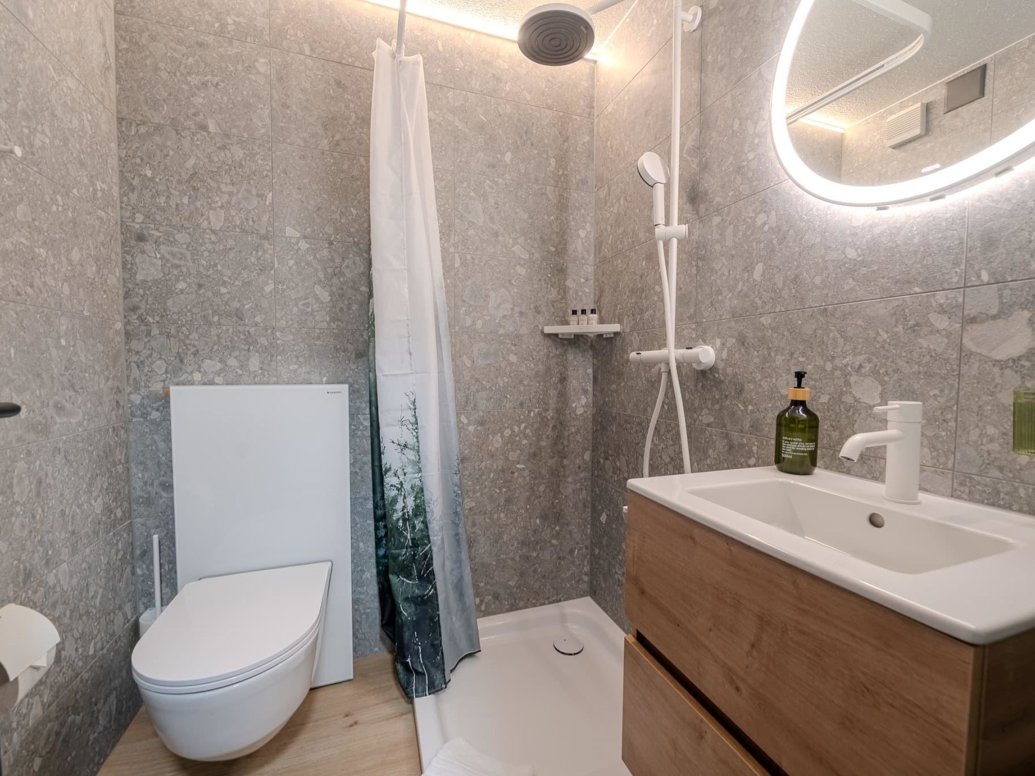 Photo of Collina Comfort Design-Studio by Arosa Vacations Studio, Dusche, WC, Komfort