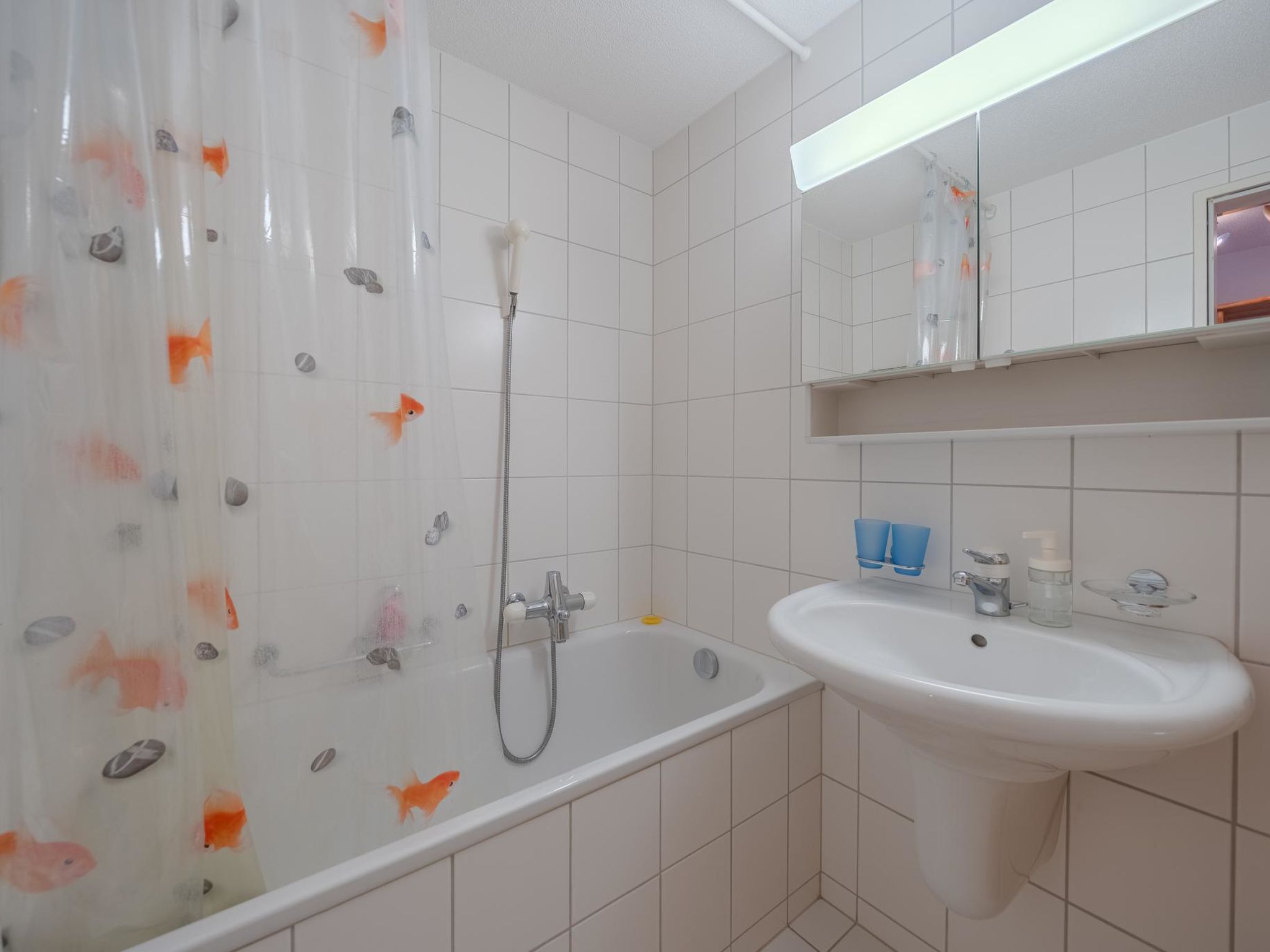 Photo of Latschüel 3.OG by Arosa Vacations Appartement/Fewo, Dusche und Bad, WC, 2 Schlaf