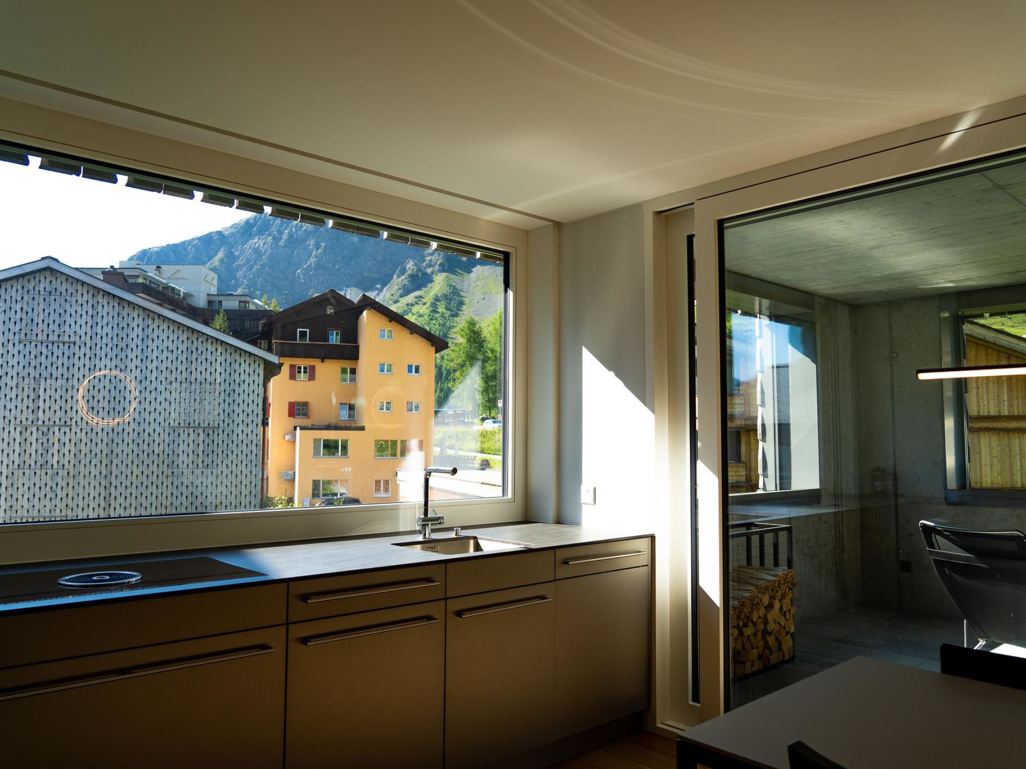 Ferienwohnung mit Loggia, 3 Schlafzimmer & 2 Bäder - Buiten