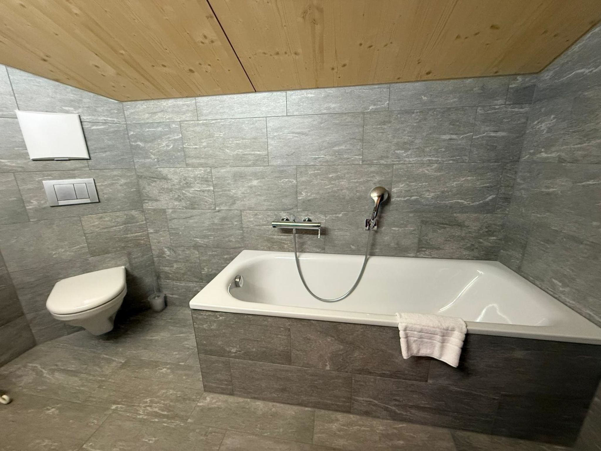 Photo of Furkasunna by Arosa Holiday Appartement/Fewo, Dusche oder Bad, WC, 7-Bettwohnung