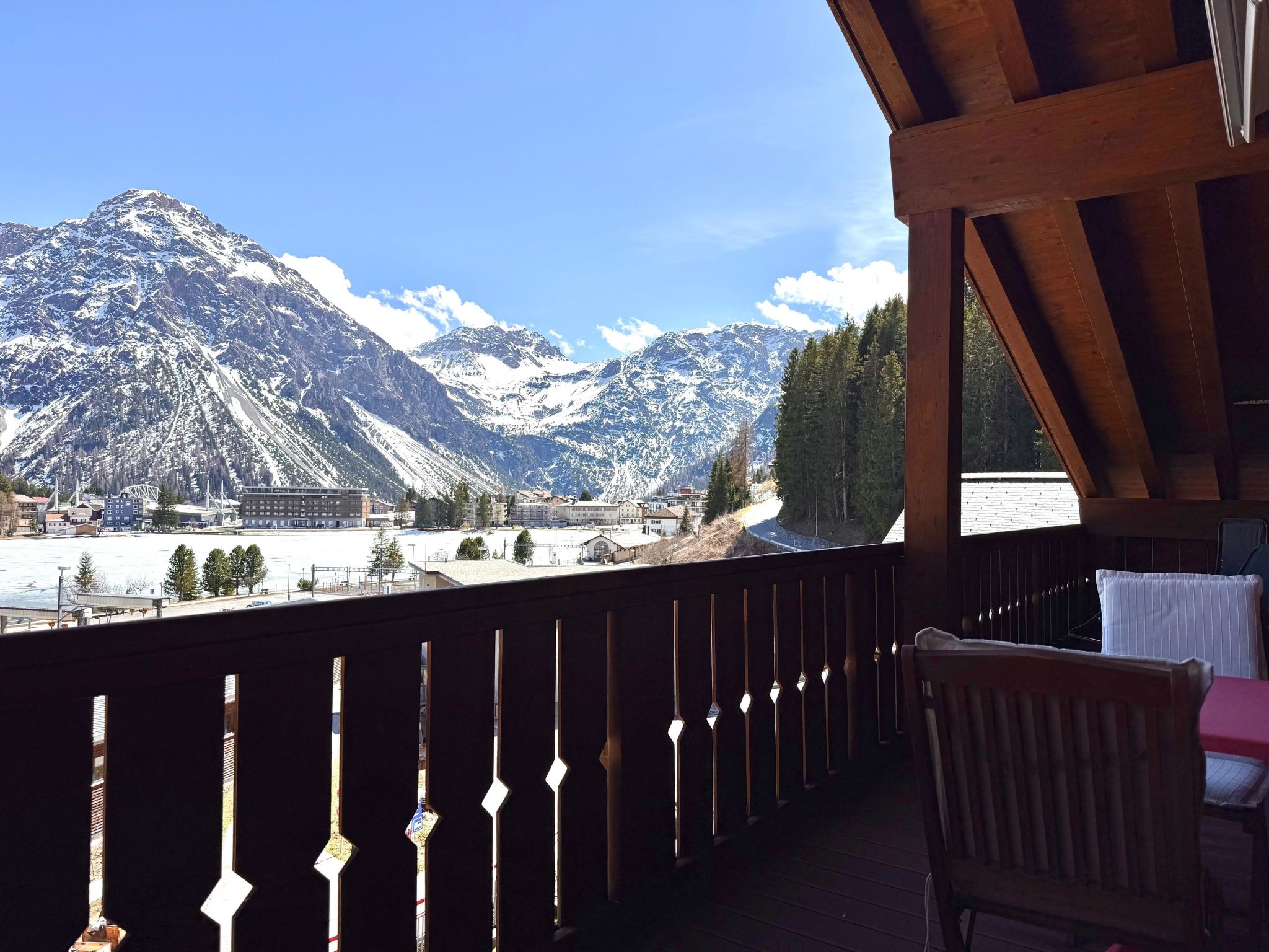 Photo of Furkasunna by Arosa Holiday Appartement/Fewo, Dusche oder Bad, WC, 7-Bettwohnung