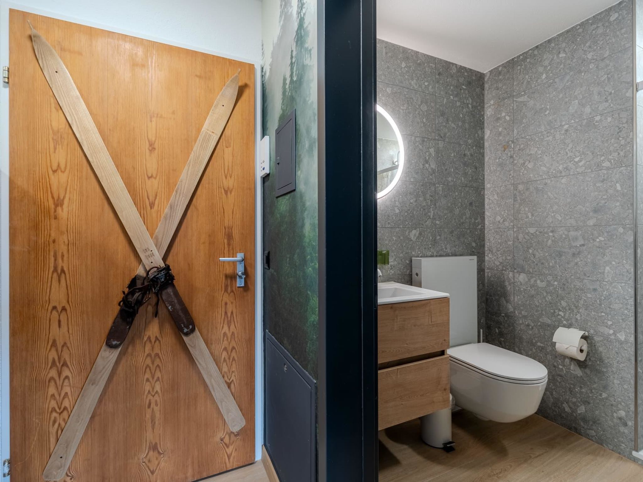 Photo of Collina Forest Design-Studio by Arosa Vacations Studio, Dusche, WC, Komfort