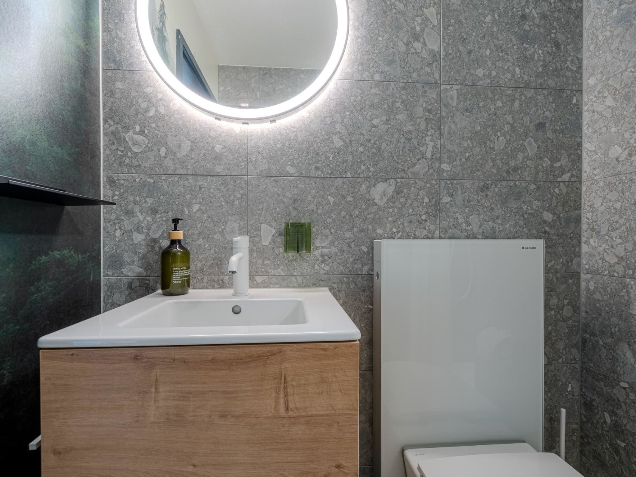 Photo of Collina Forest Design-Studio by Arosa Vacations Studio, Dusche, WC, Komfort
