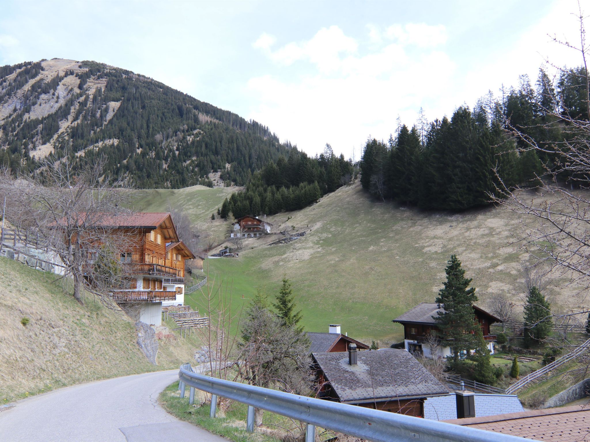 Haus Gaut Langwies by Arosa Holiday Appartement/Fewo, Dusche und Badewanne, 8-Be - Image-tags.info