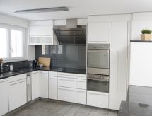 Ruim 6-persoons appartement in Valbella met open haard en balkon - thumbnail 6