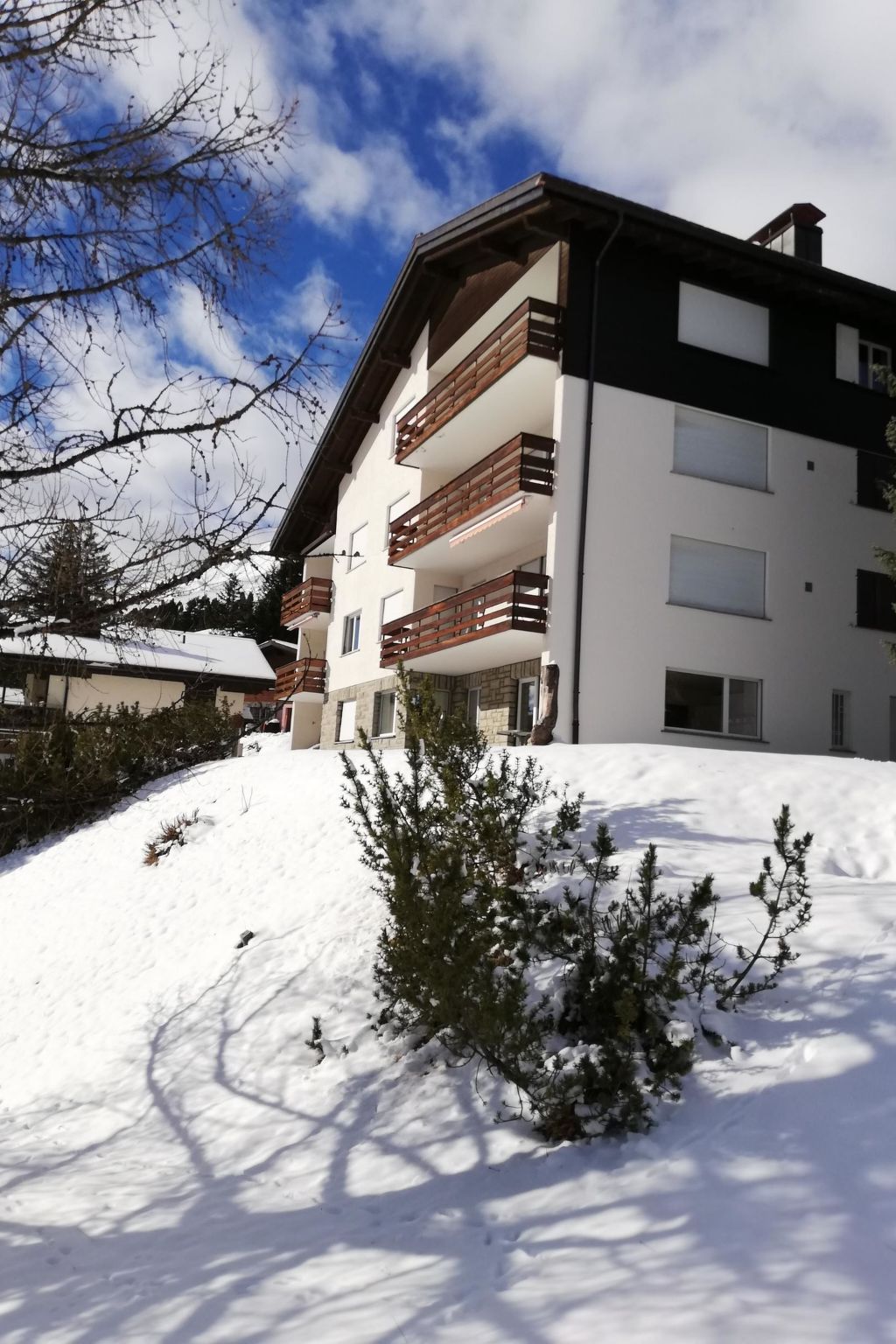 Haus Curver Bächtold 5-Bettwohnung (4.5 Zimmerwohnung)