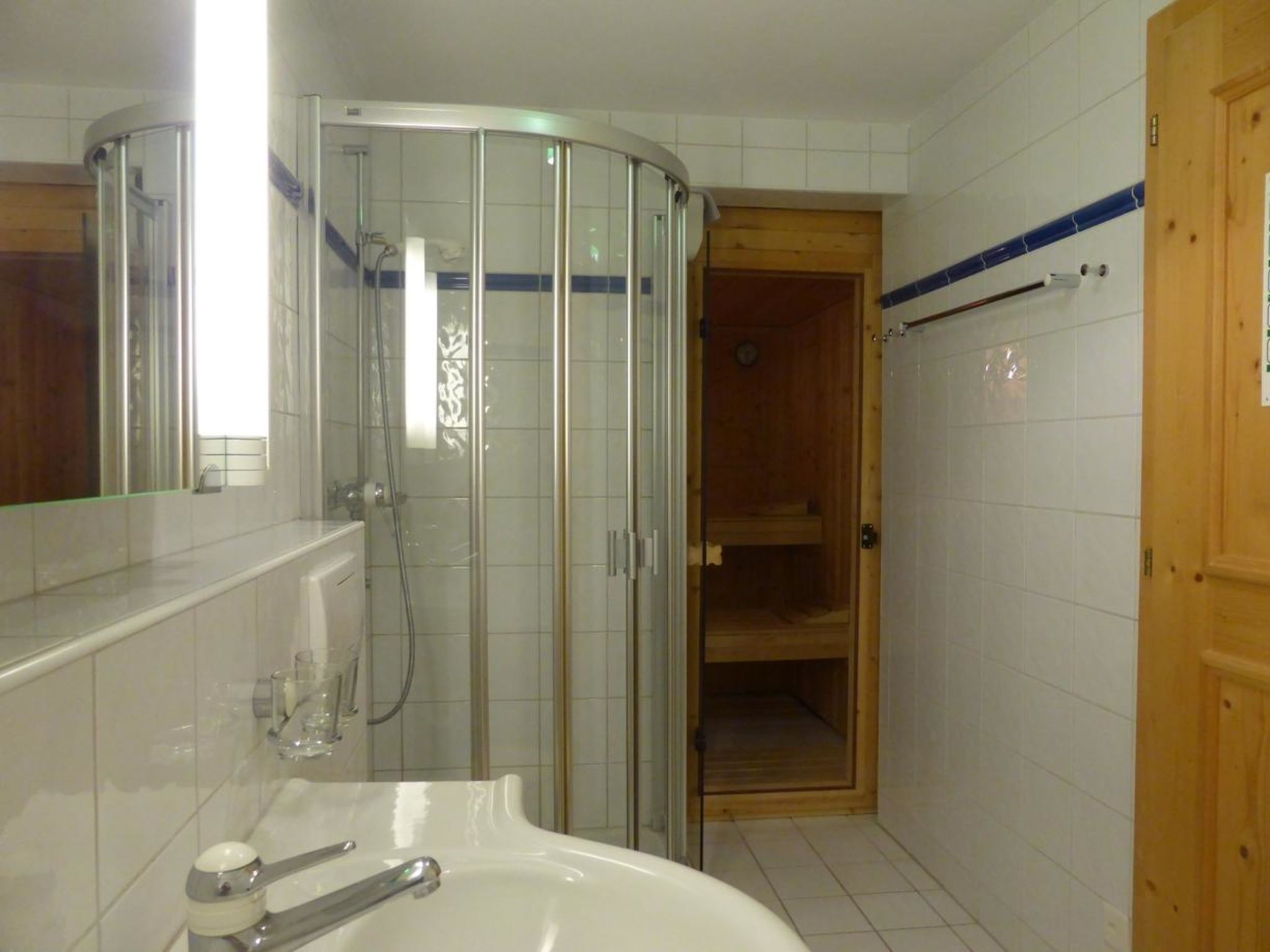 Cresta Sartons Brenn Appartement/Fewo, Badewanne, 1 Schlafraum - Image-tags.info