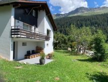 Vrijstaand chalet Valbella voor 8 personen, dichtbij het meer en met panoramisch bergzicht - thumbnail 1