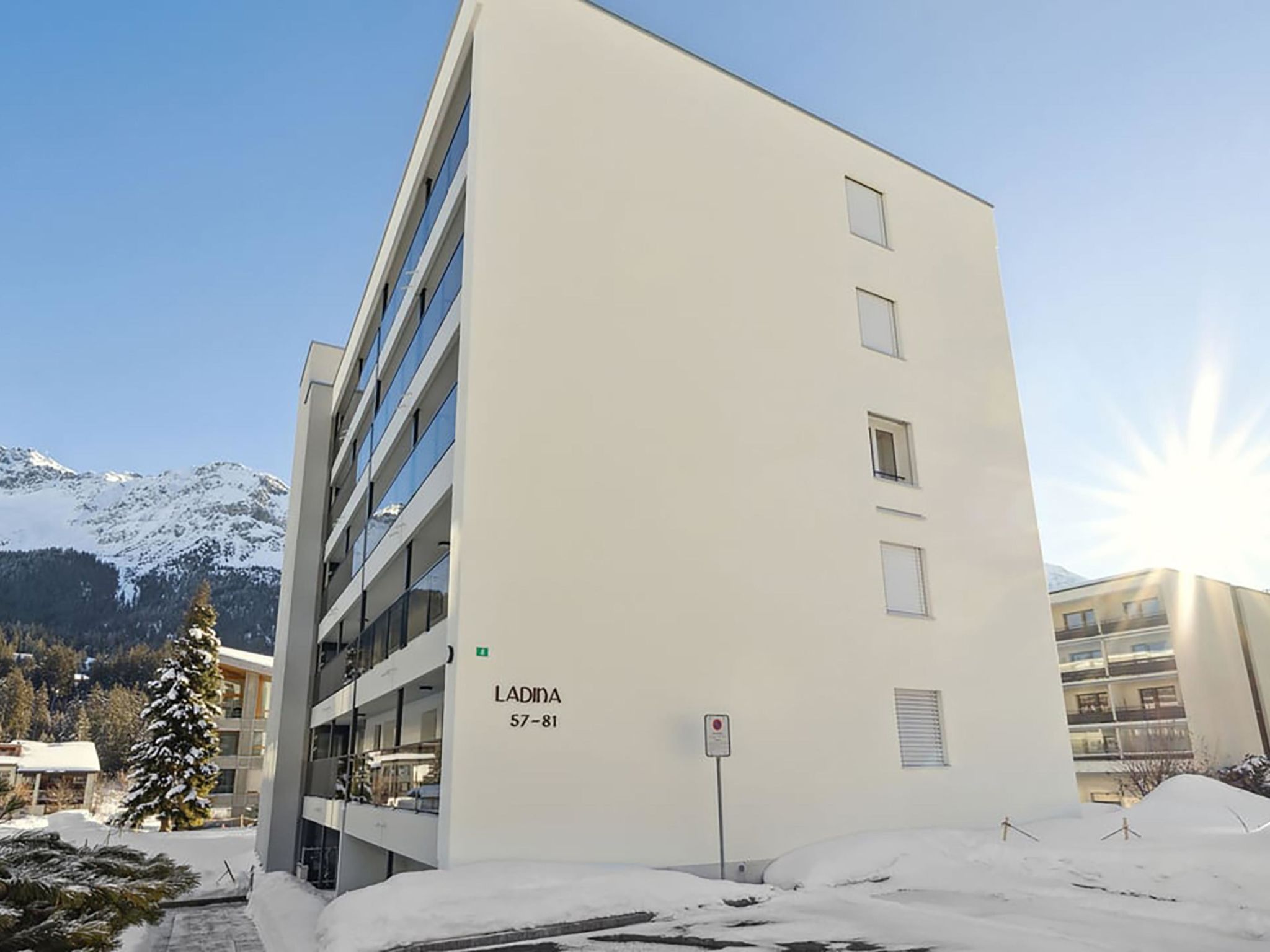 Nr.63 Haus Ladina-Dehors