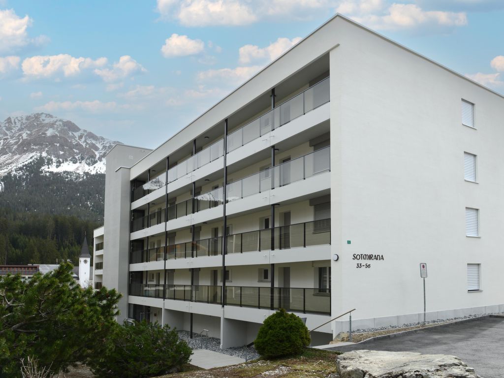 Appartement Nr.43 Haus Sotmirana in Zwitserland