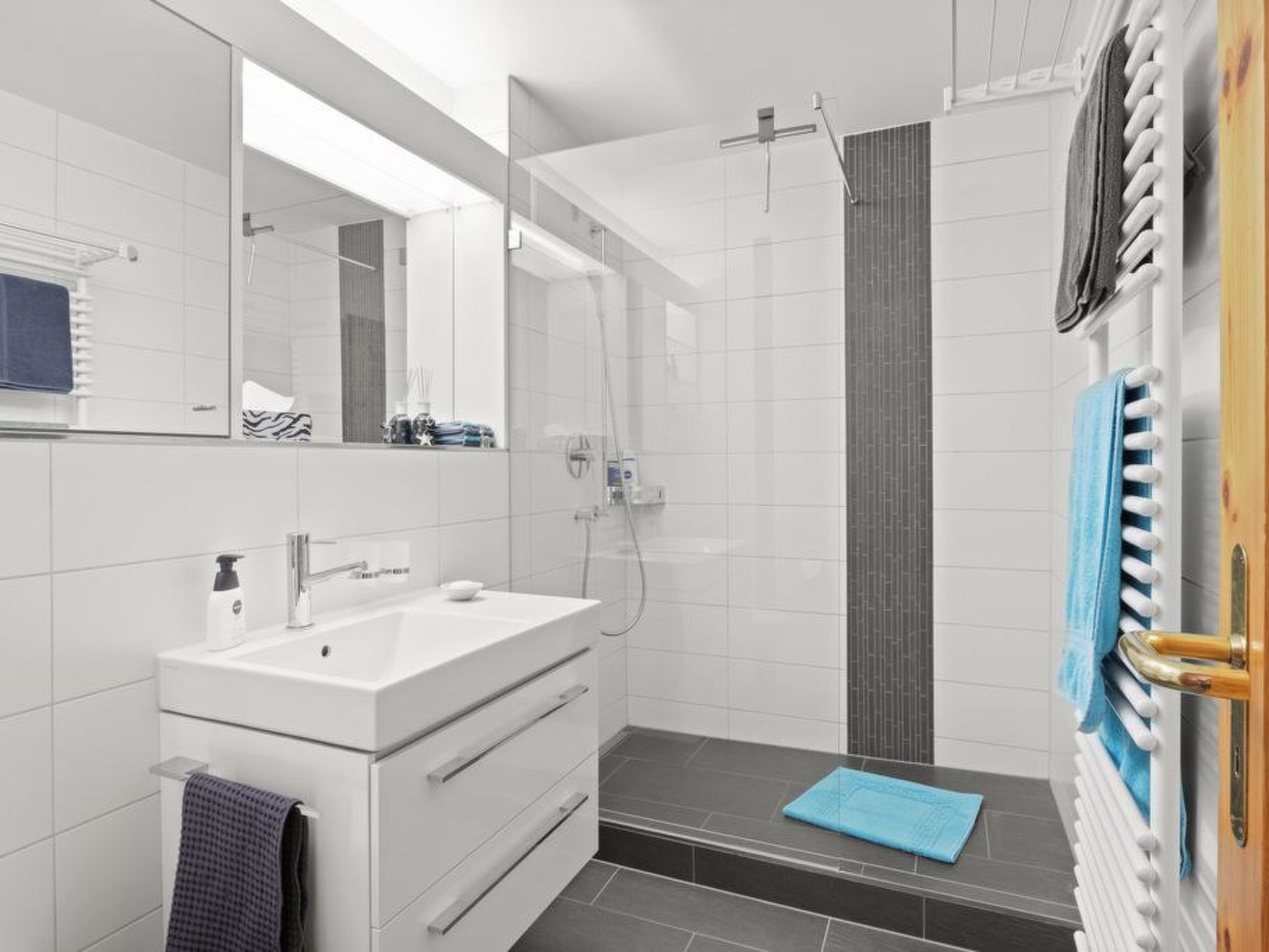 Schweizerhof 424 Walker Appartement/Fewo,   2.5 Zimmerwohnung - Image-tags.info