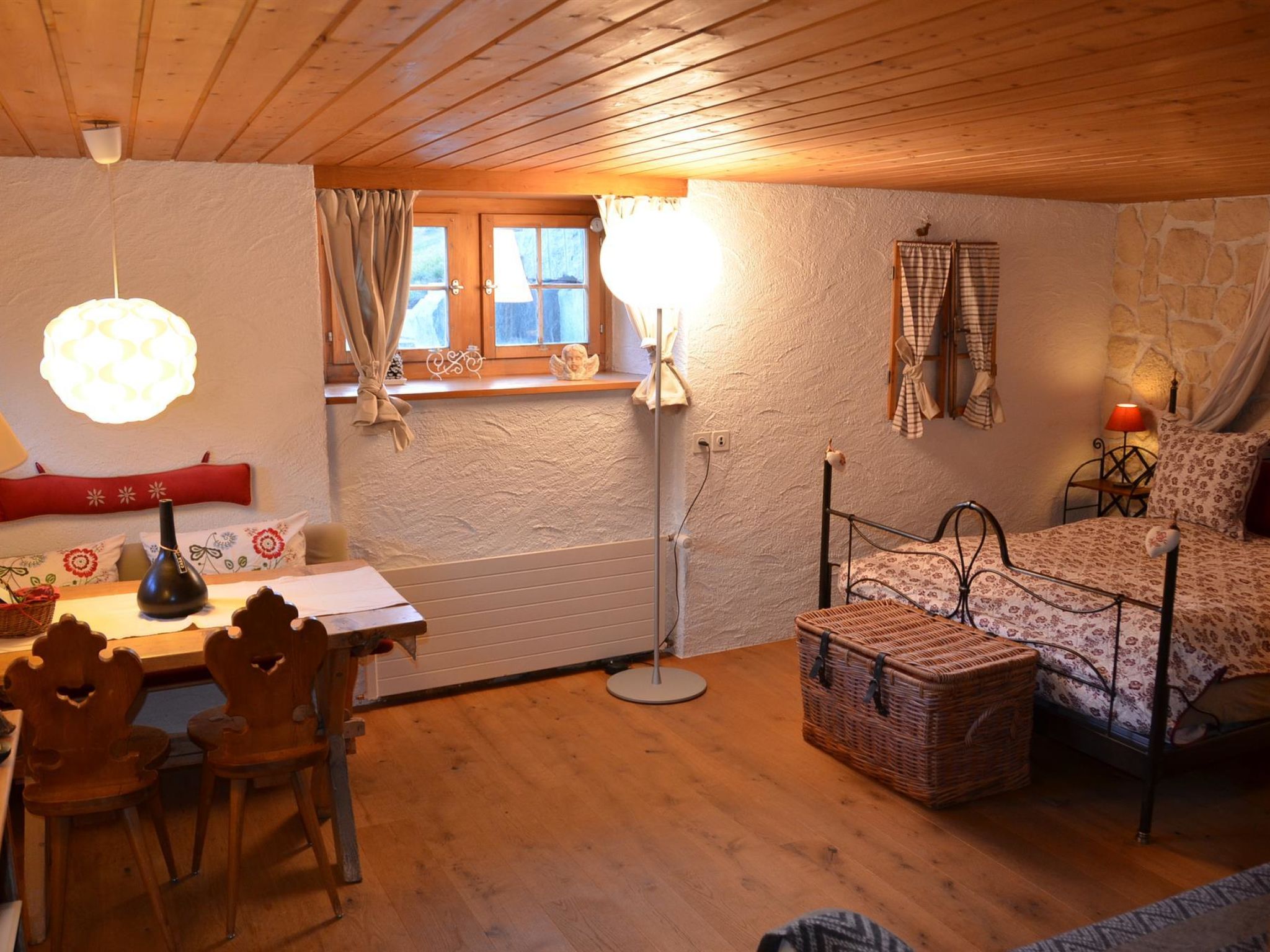 Acla Sporz Davains Appartement/Fewo, Dusche, WC, Wohn-/Schlafraum - Image-tags.info