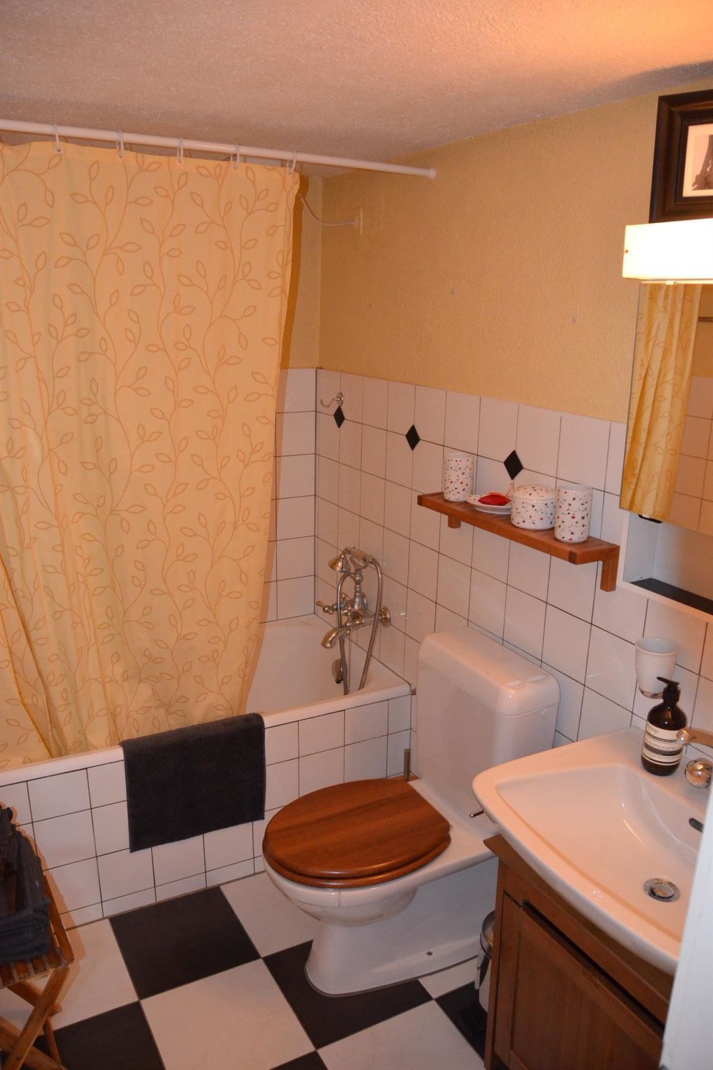 Acla Sporz Davains Appartement/Fewo, Dusche, WC, Wohn-/Schlafraum - Image-tags.info