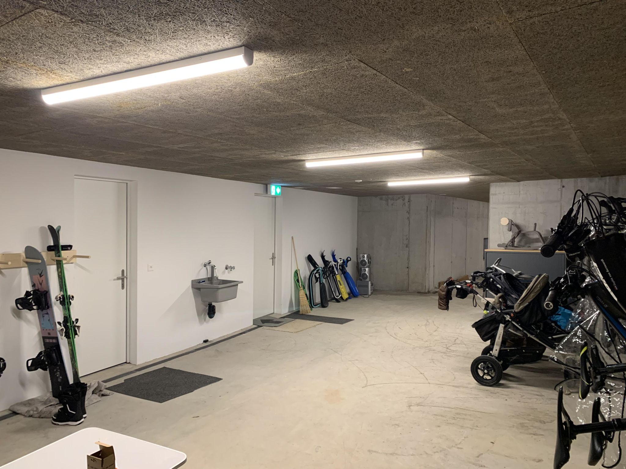 1. Zimmer Studio - Inside