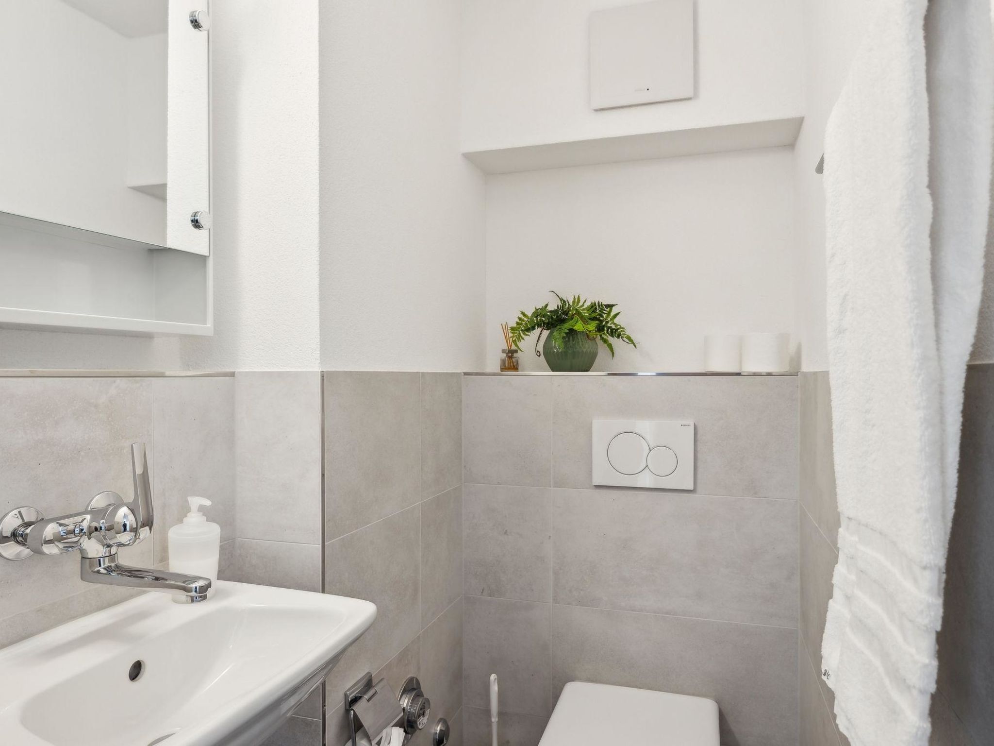 Nr.05 Haus Sursilvana Appartement/Fewo,   Nr.05 Haus Sursilvana - Image-tags.info