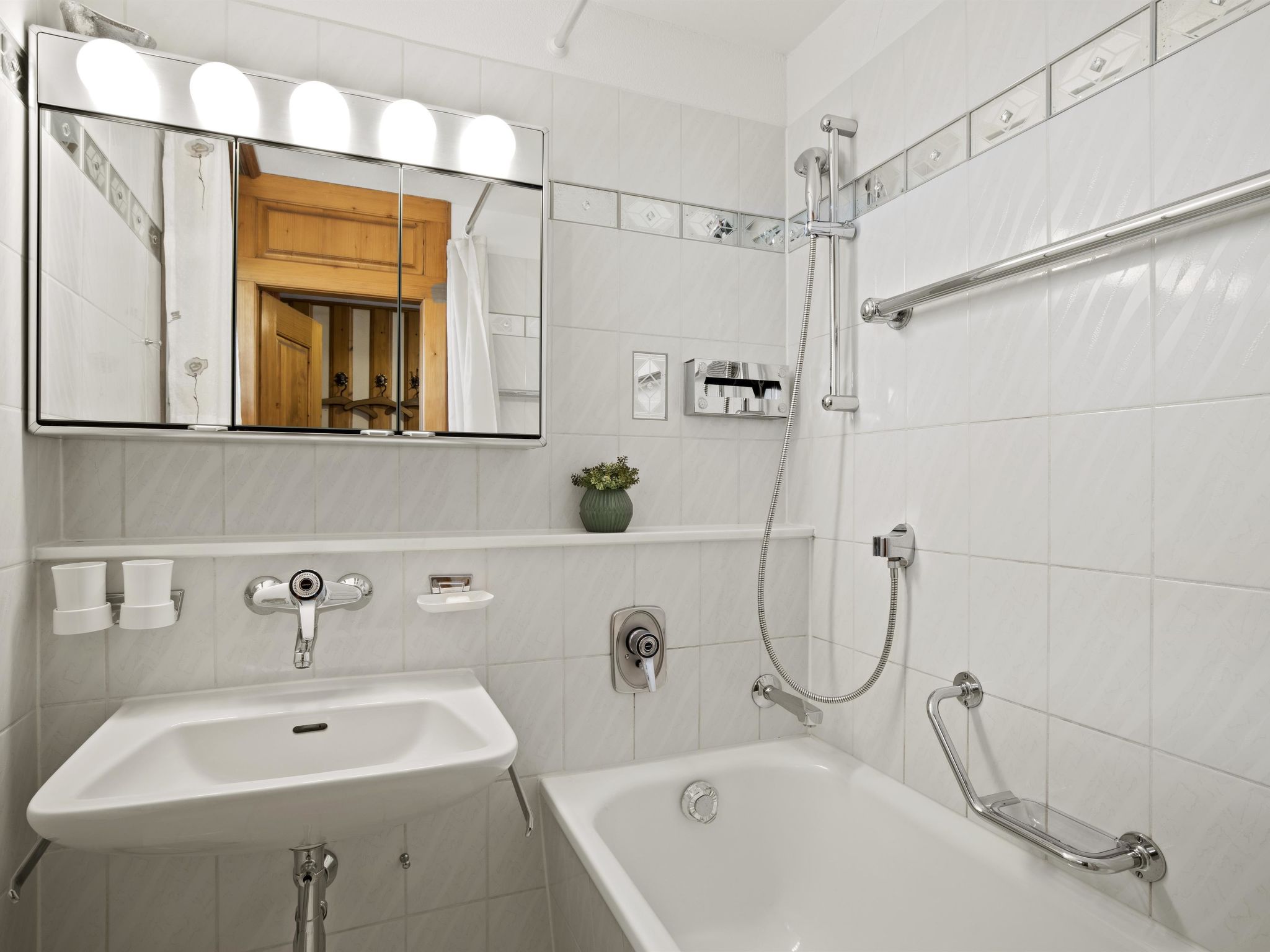 Nr.58 Haus Ladina Appartement/Fewo,   Nr.58 Haus Ladina IH - Image-tags.info