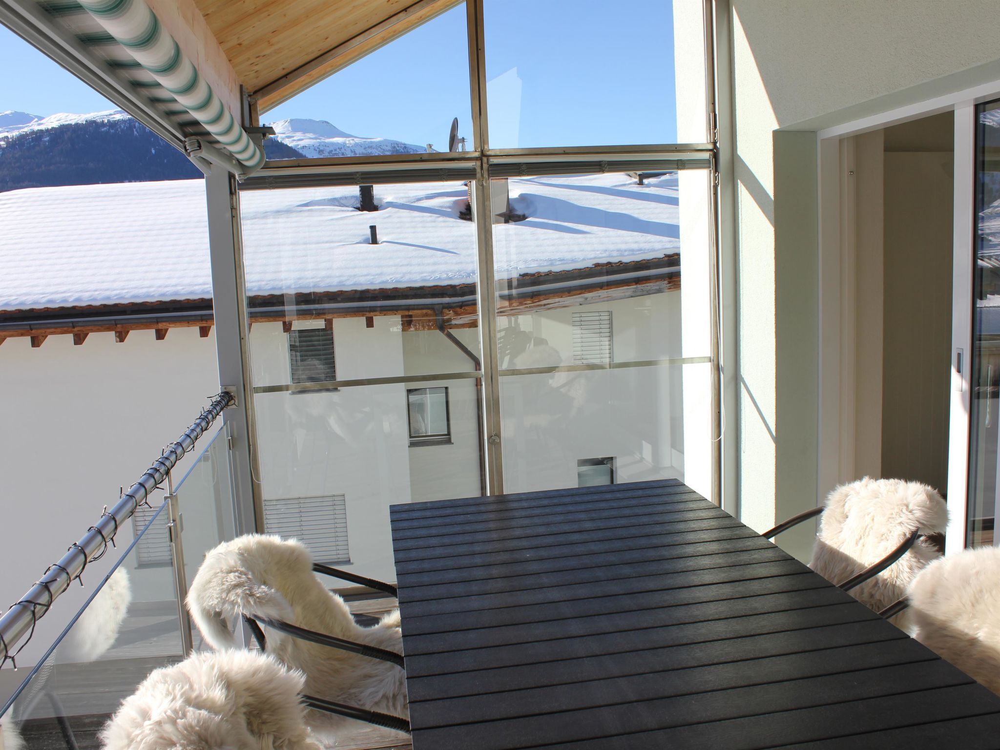 Pardi 3 Simeon Appartement/Fewo 4.5 - Zimmerwohnung - Draußen